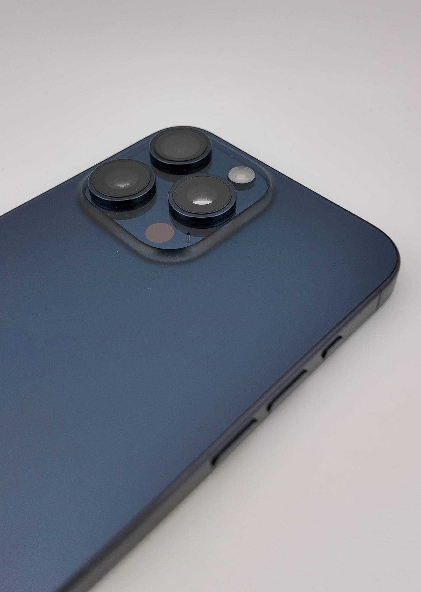 IPHONE 15 PRO MAX / AZUL TITANIO / 256GB