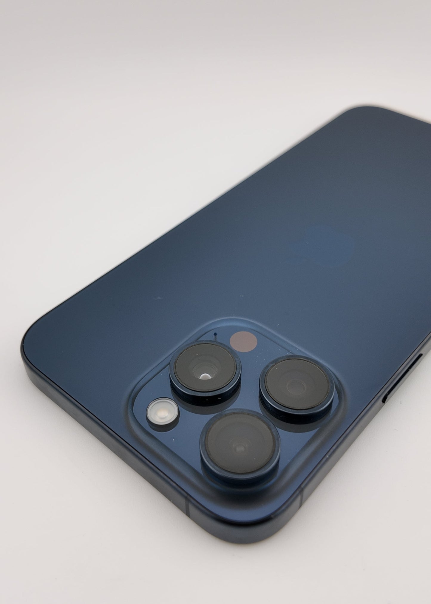 IPHONE 15 PRO MAX / AZUL TITANIO / 256GB