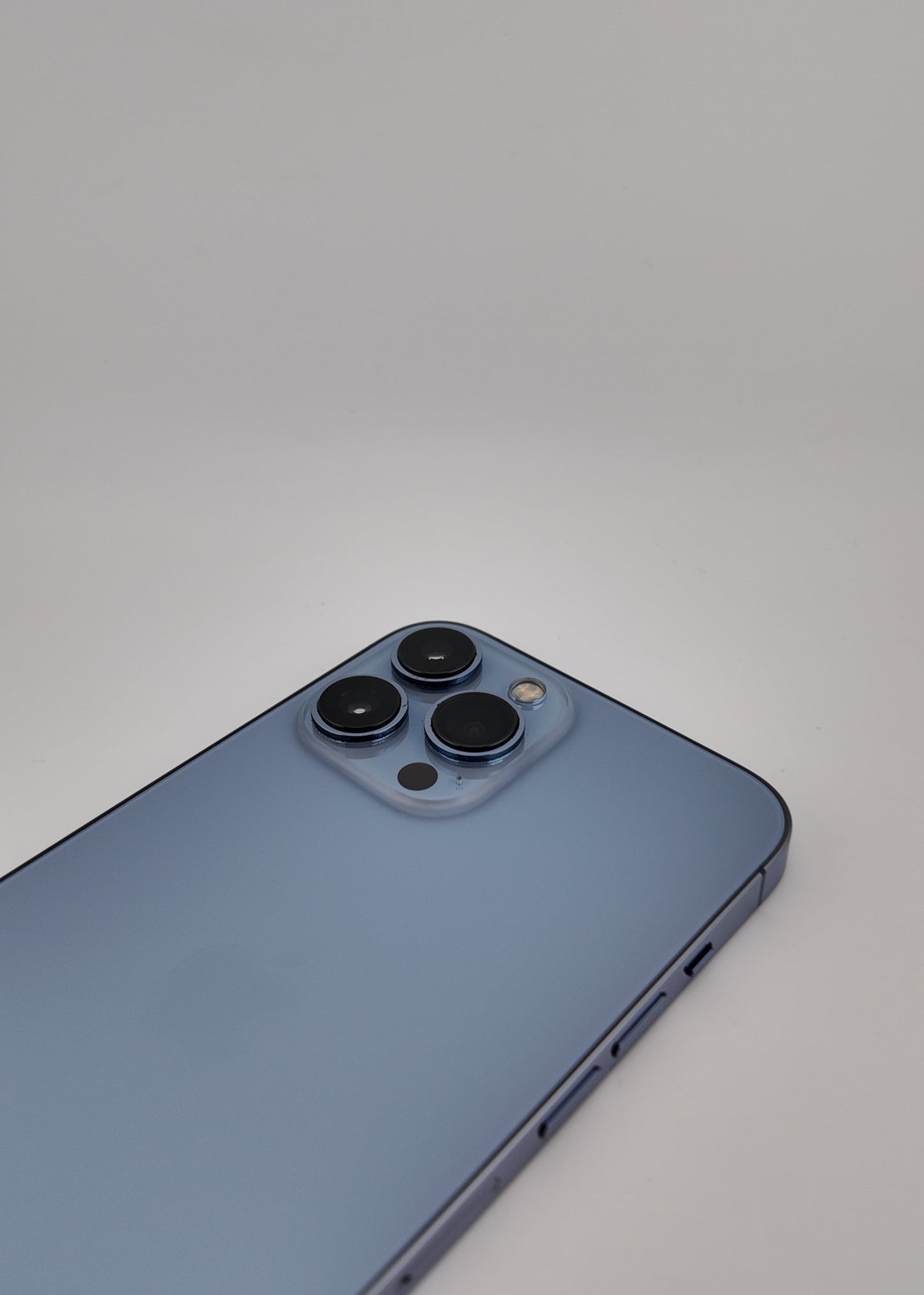 IPHONE 13 PRO MAX / 128GB / AZUL SIERRA