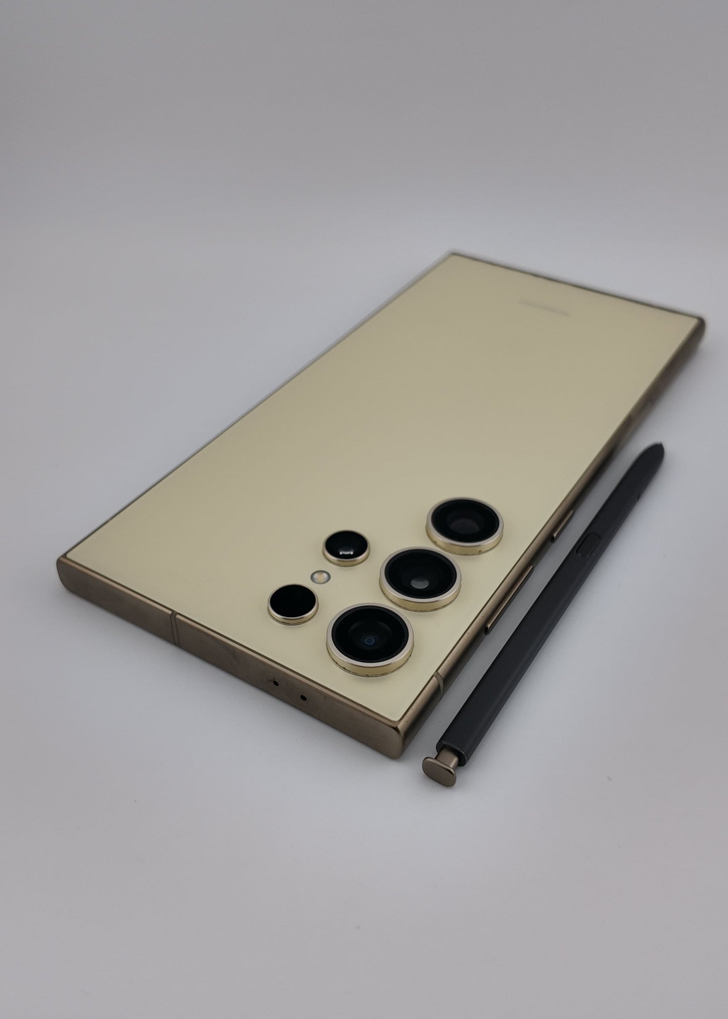 SAMSUNG S24 ULTRA / AMARILLO TITANIO / 256GB