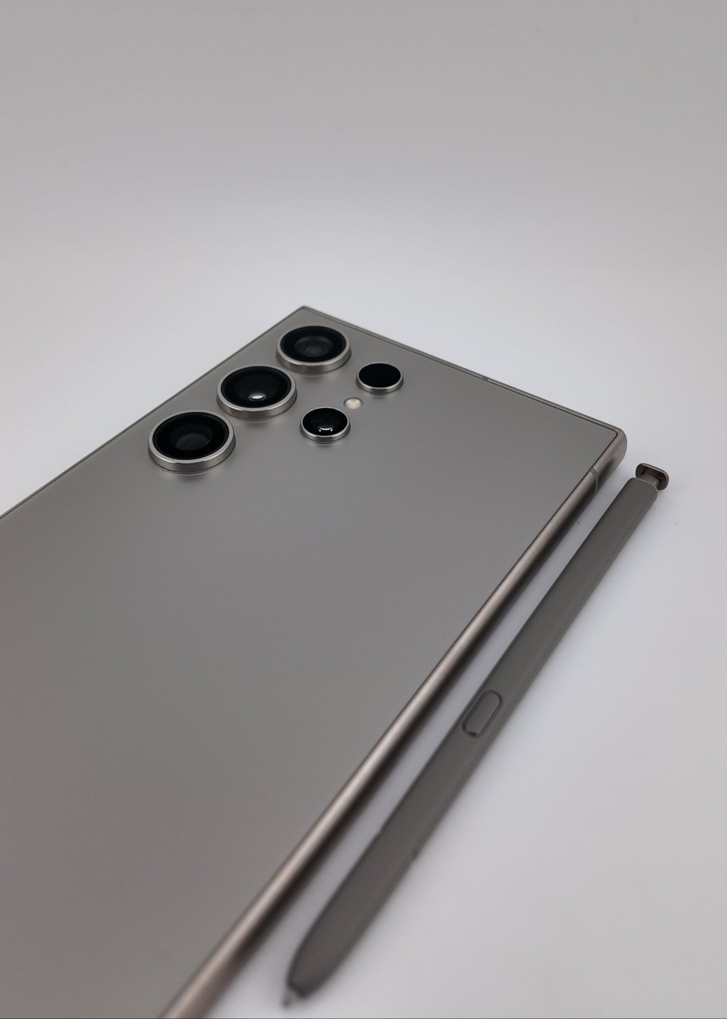 SAMSUNG S24 ULTRA / GRIS TITANIO / 256GB