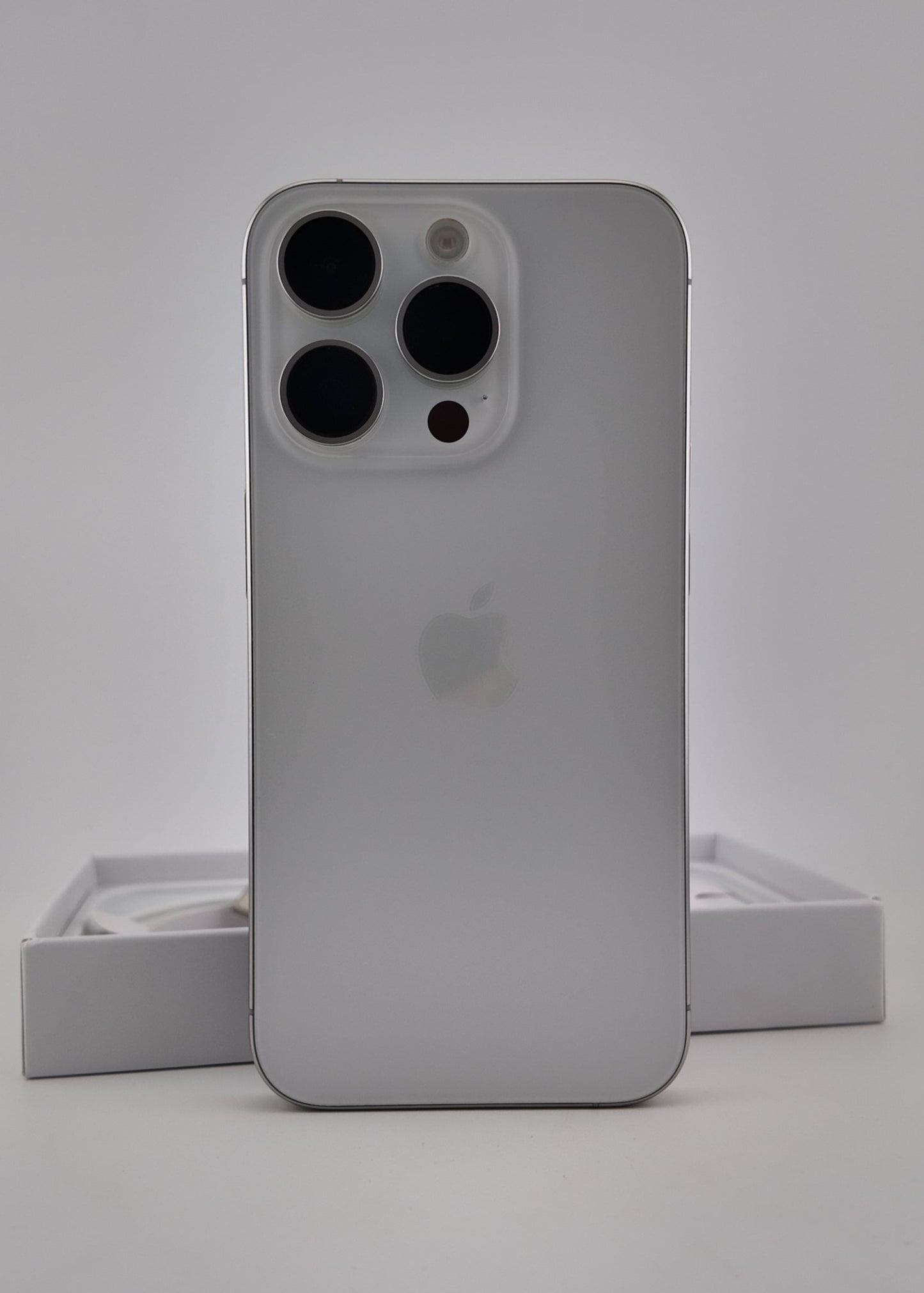 IPHONE 15 PRO / BLANCO TITANIO / 128GB