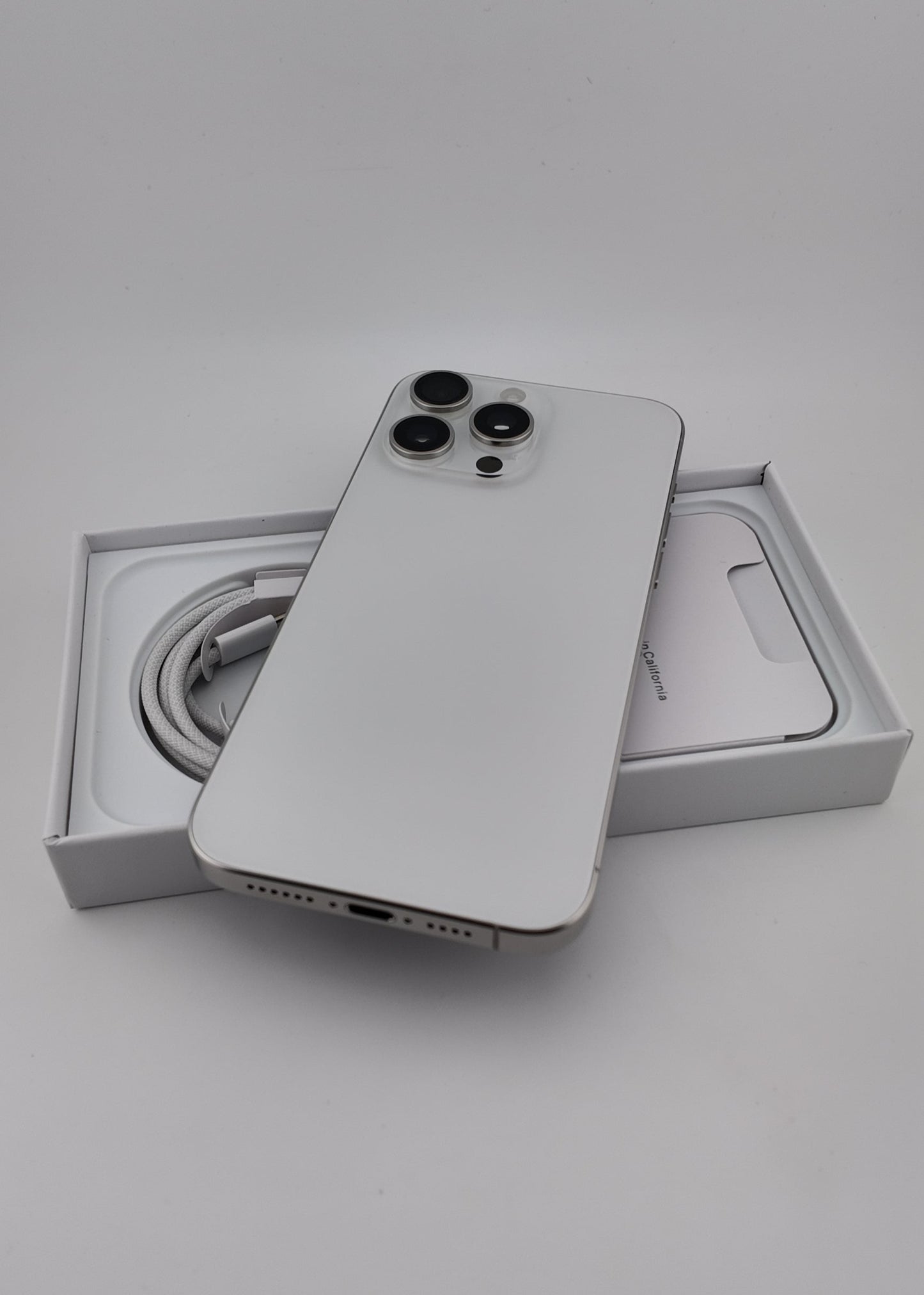 IPHONE 15 PRO MAX / SILVER TITANIO / 256GB