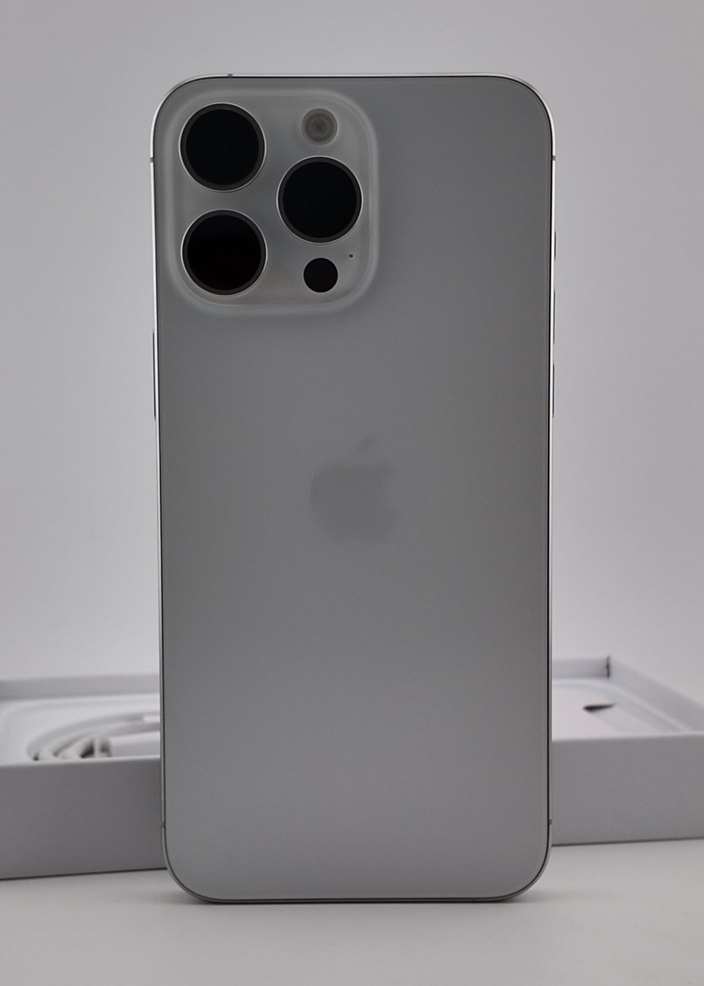 IPHONE 15 PRO MAX / SILVER TITANIO / 256GB