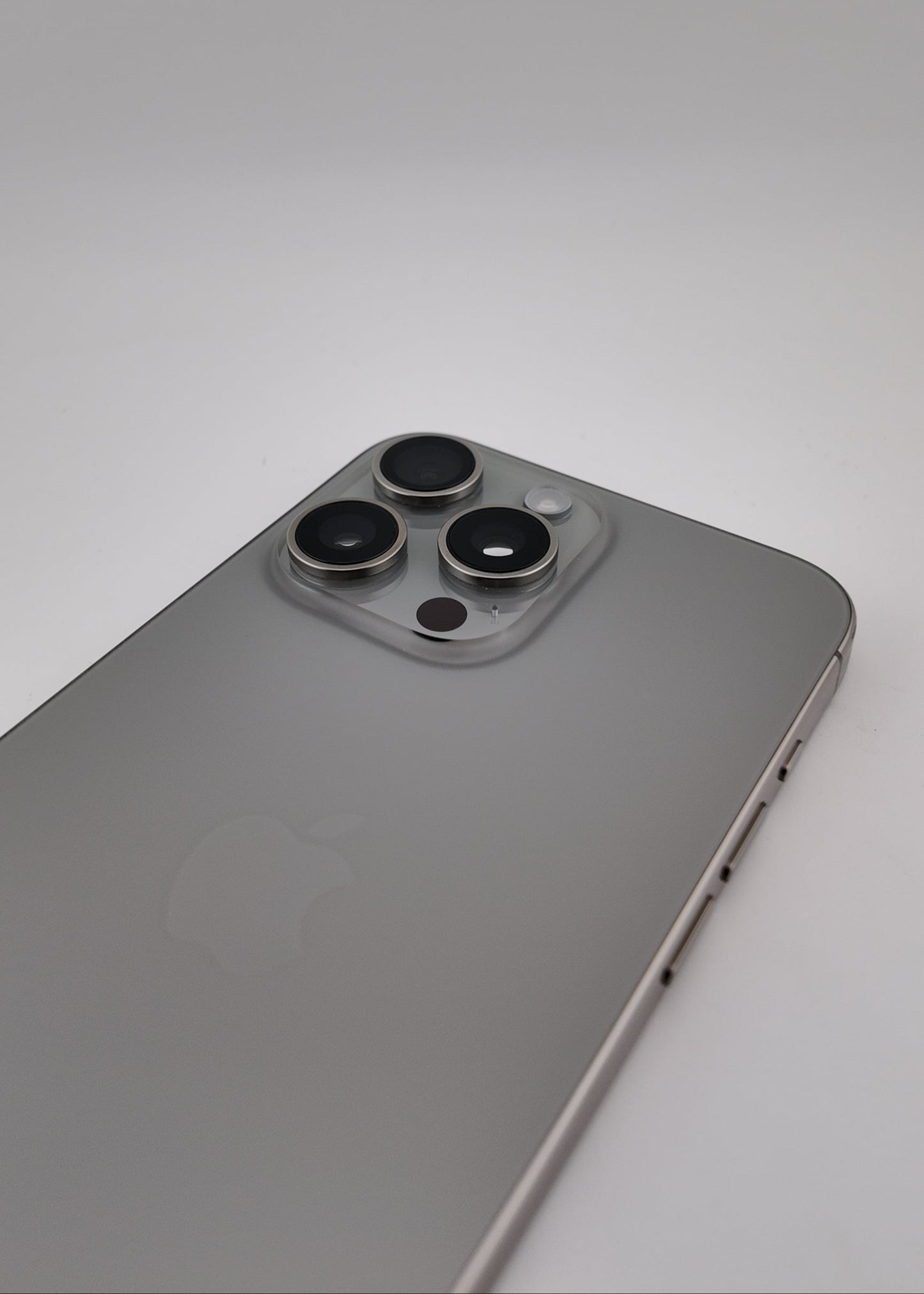 IPHONE 15 PRO MAX / NATURAL TITANIO / 256GB