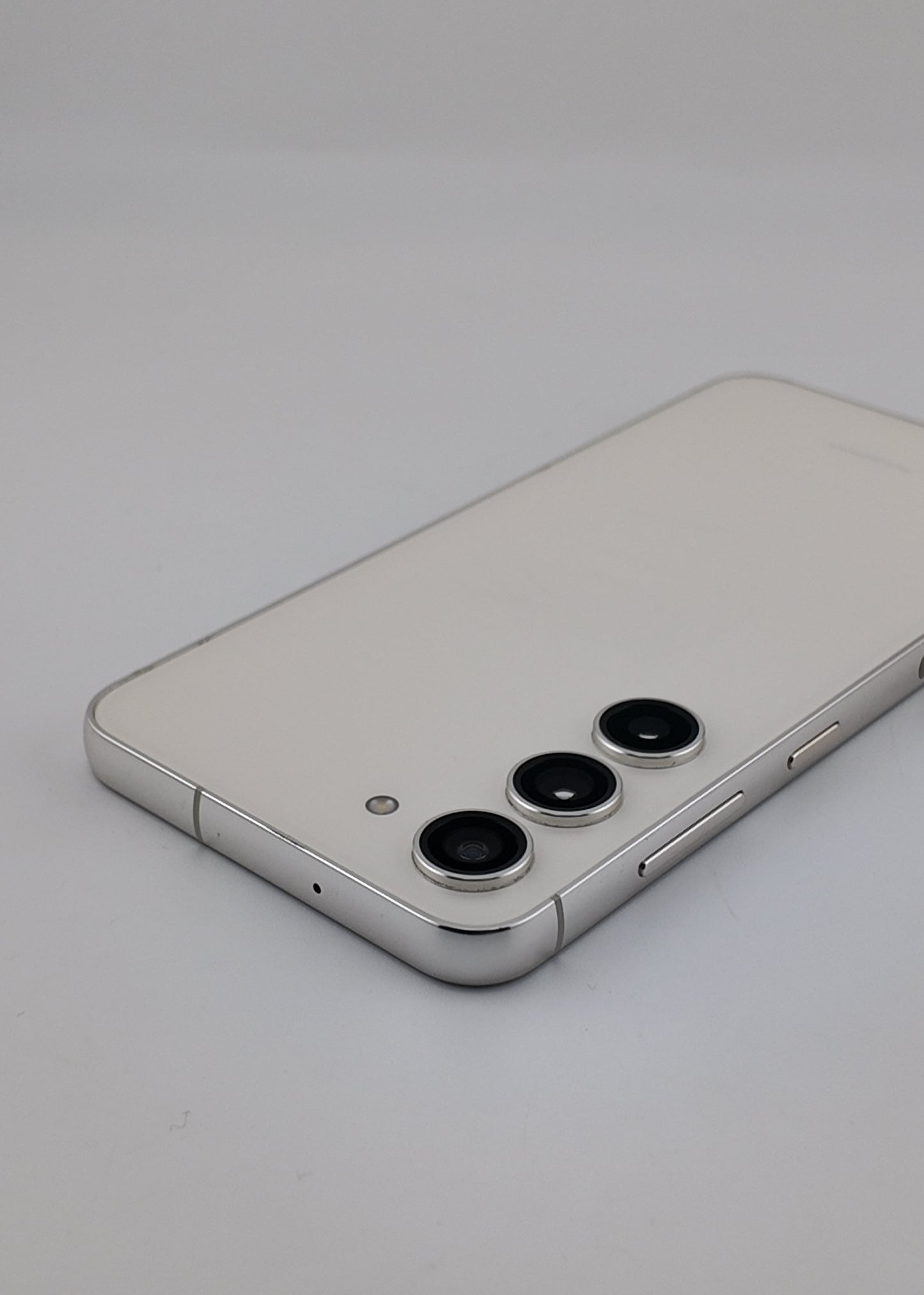 SAMSUNG S23 / BLANCO / 128GB