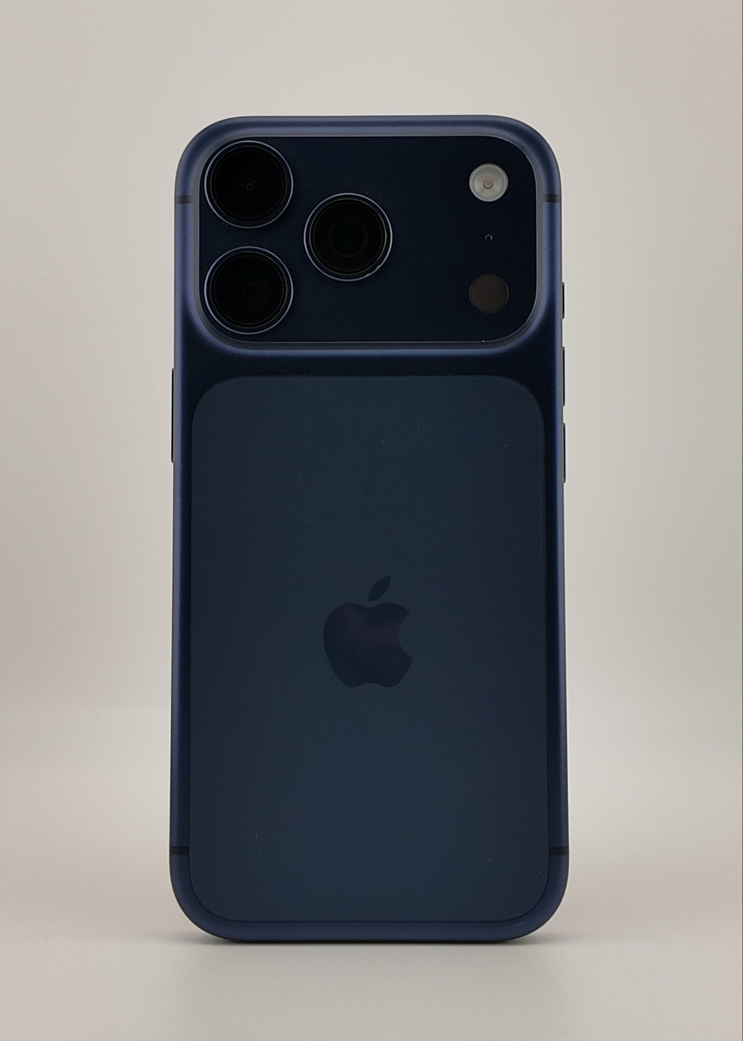 IPHONE 17 PRO / AZUL INTENSO / 256GB