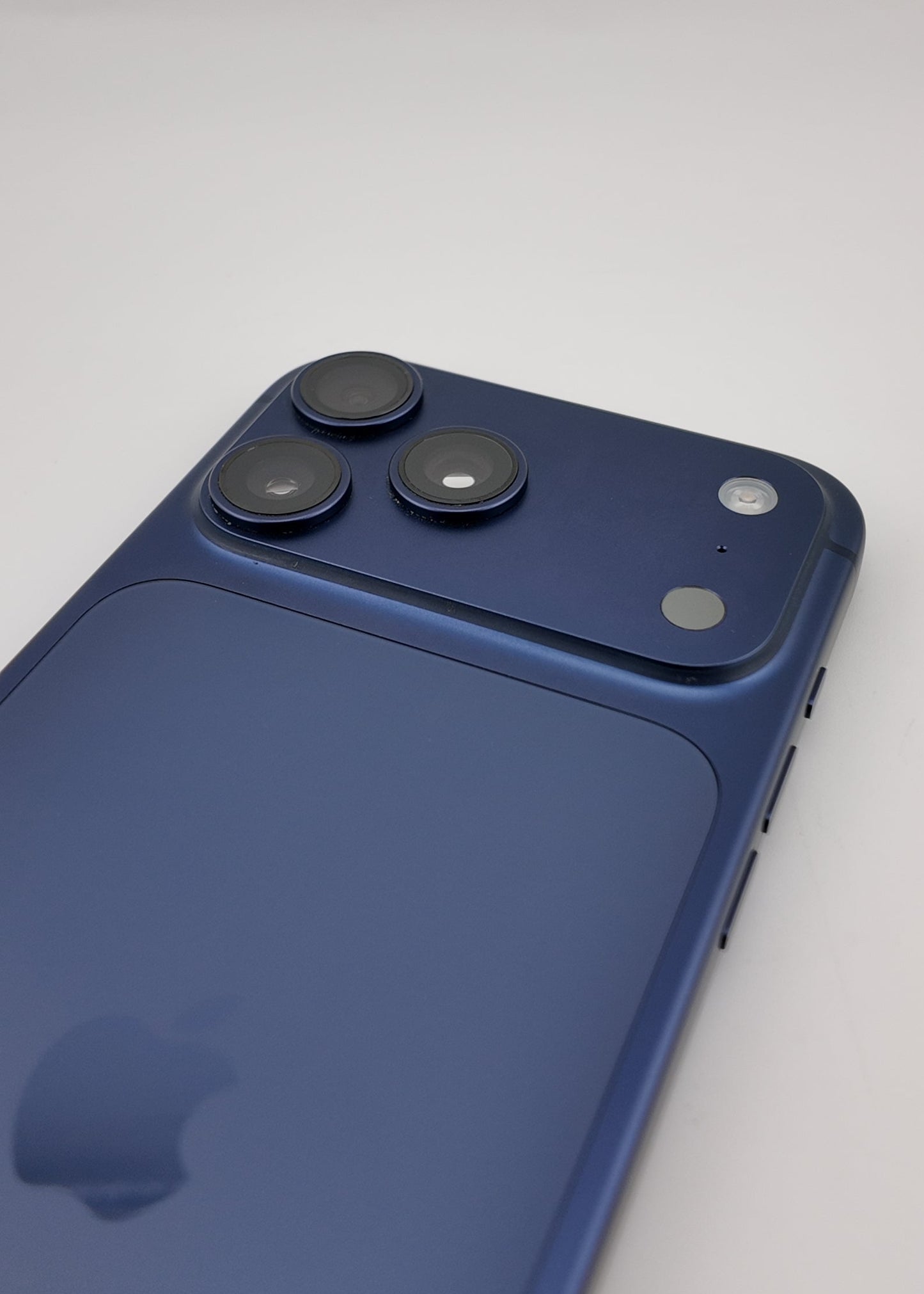IPHONE 17  PRO MAX / AZUL INTENSO / 256GB