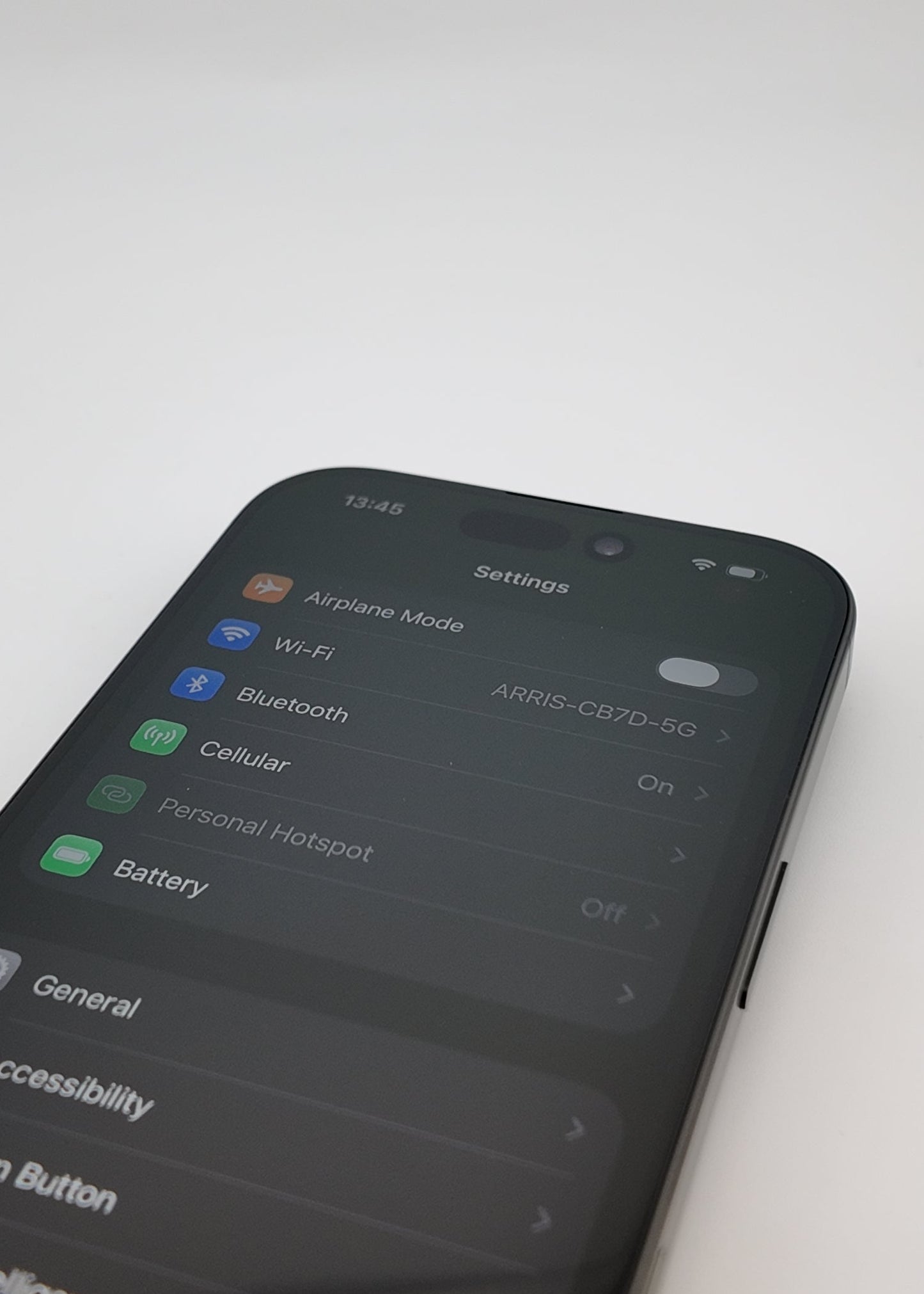 IPHONE 16 PRO / NEGRO TITANIO / 128GB