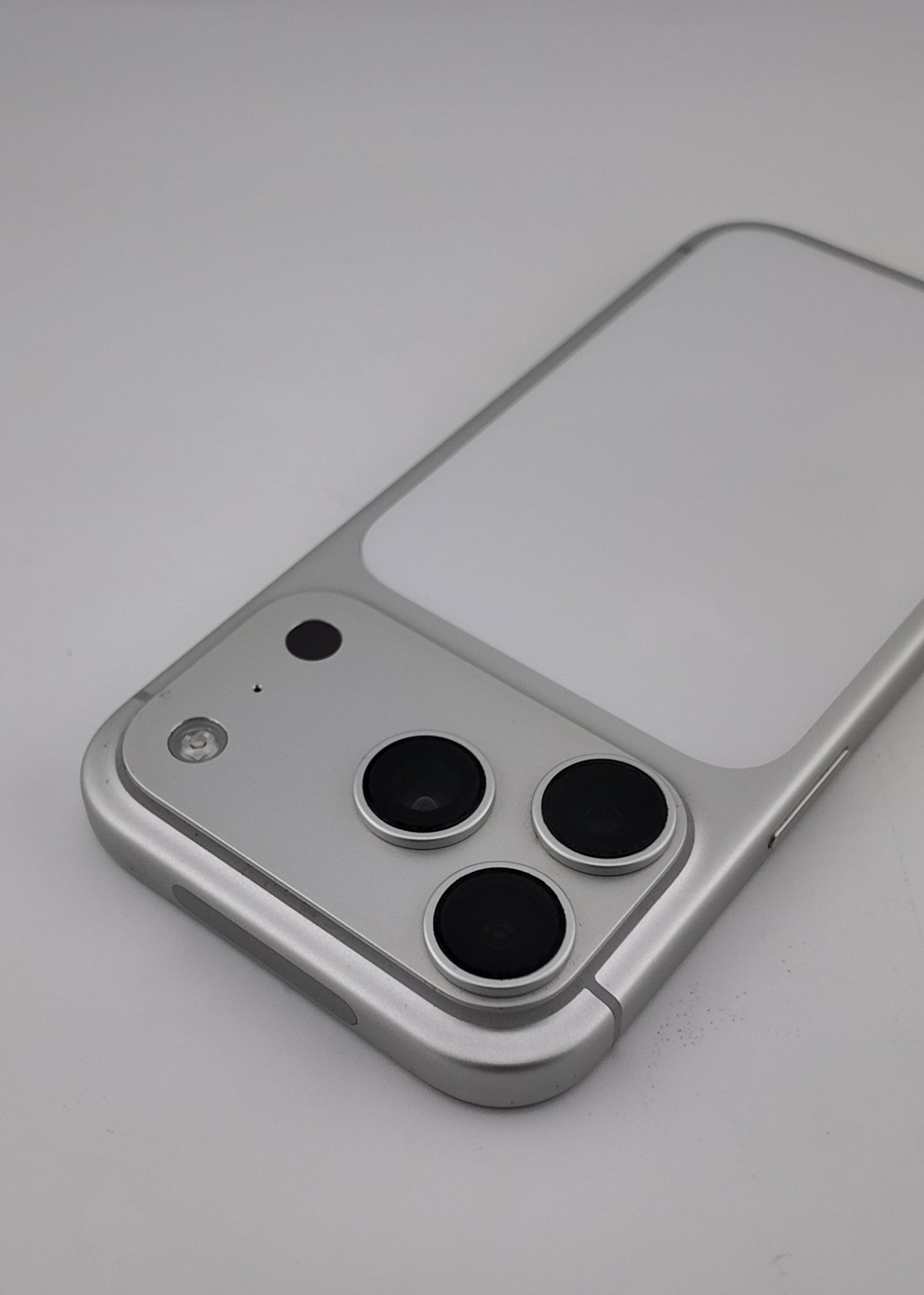 IPHONE 17 PRO / PLATA / 256GB