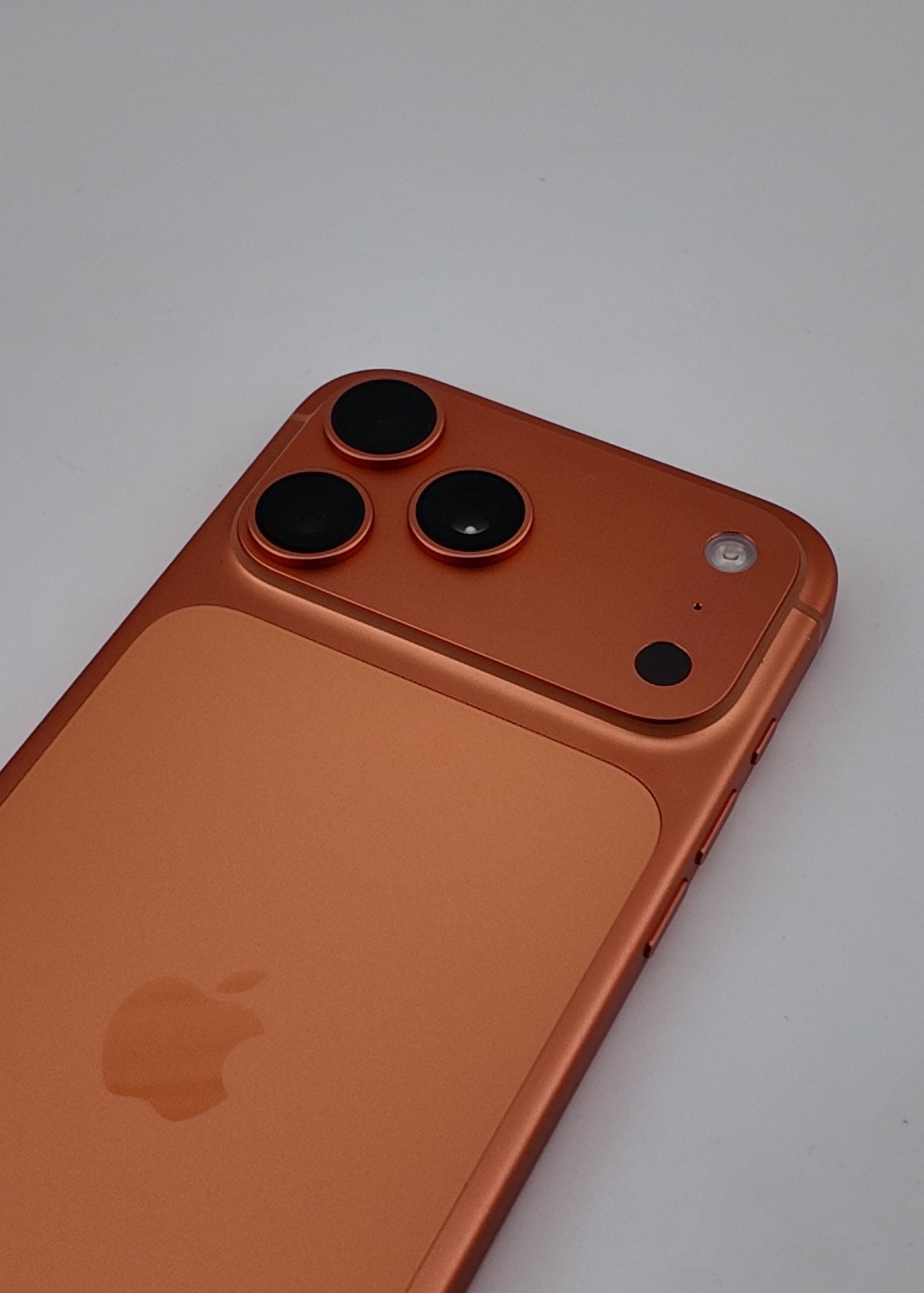 IPHONE 17 PRO MAX / NARANJA CÓSMICO / 512GB