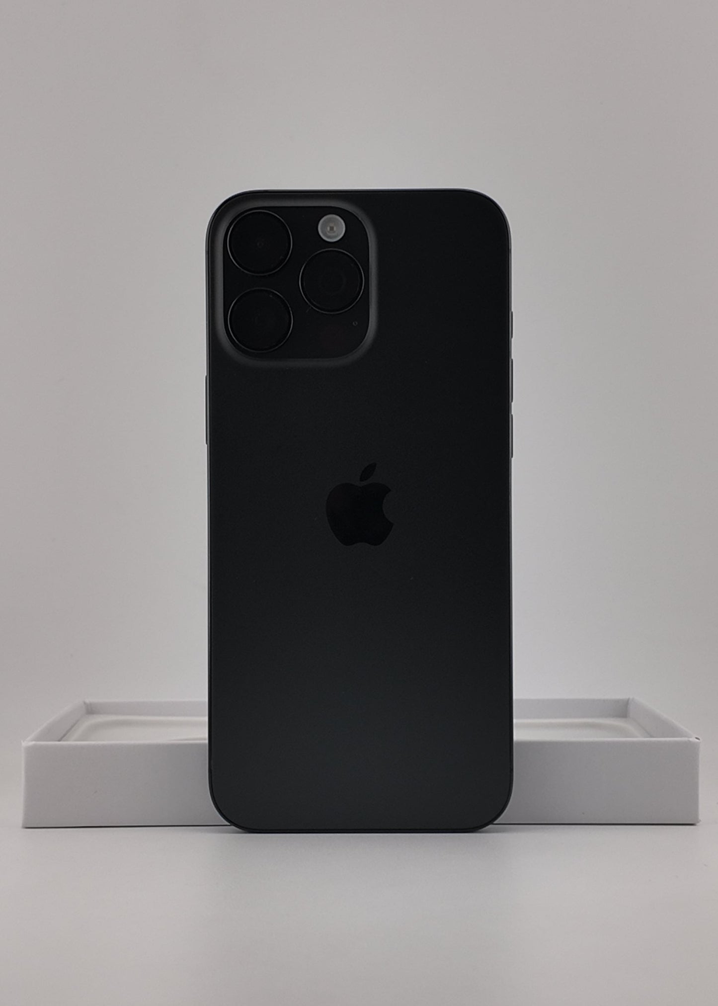 IPHONE 16 PRO MAX / NEGRO TITANIO / 256GB