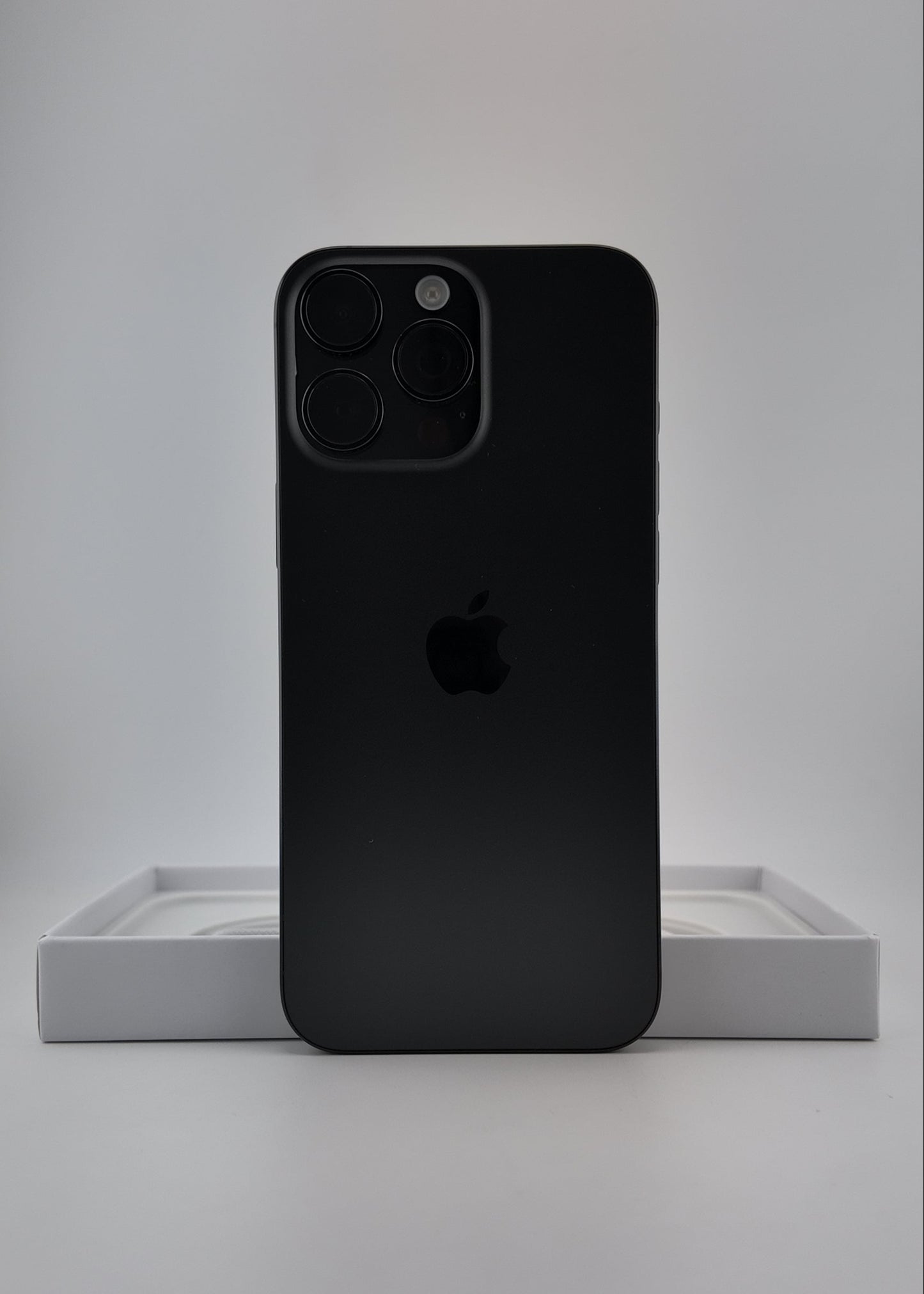 IPHONE 16 PRO MAX / NEGRO TITANIO / 512GB