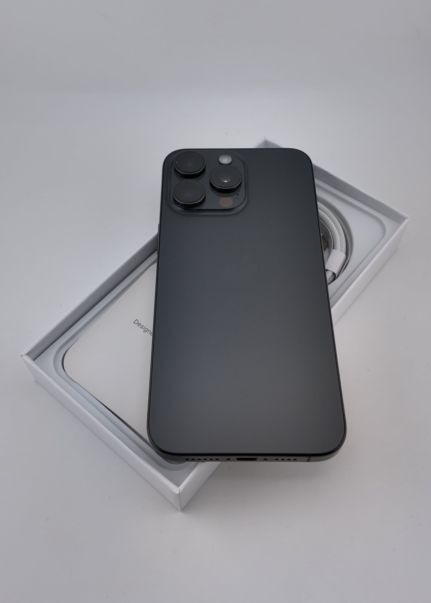 IPHONE 15 PRO MAX / NEGRO TITANIO / 256GB