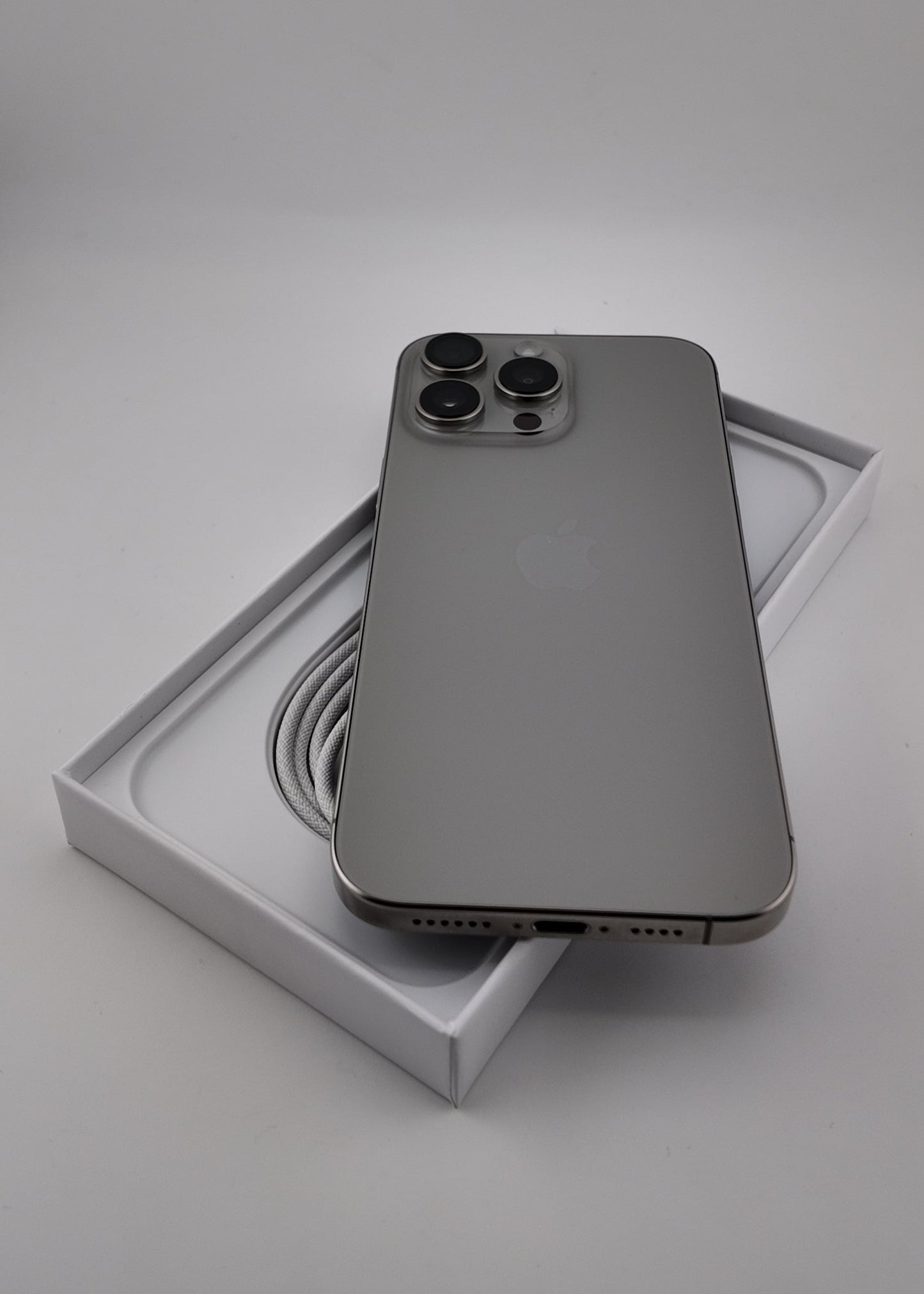 IPHONE 16 PRO MAX / NATURAL TITANIO / 256GB