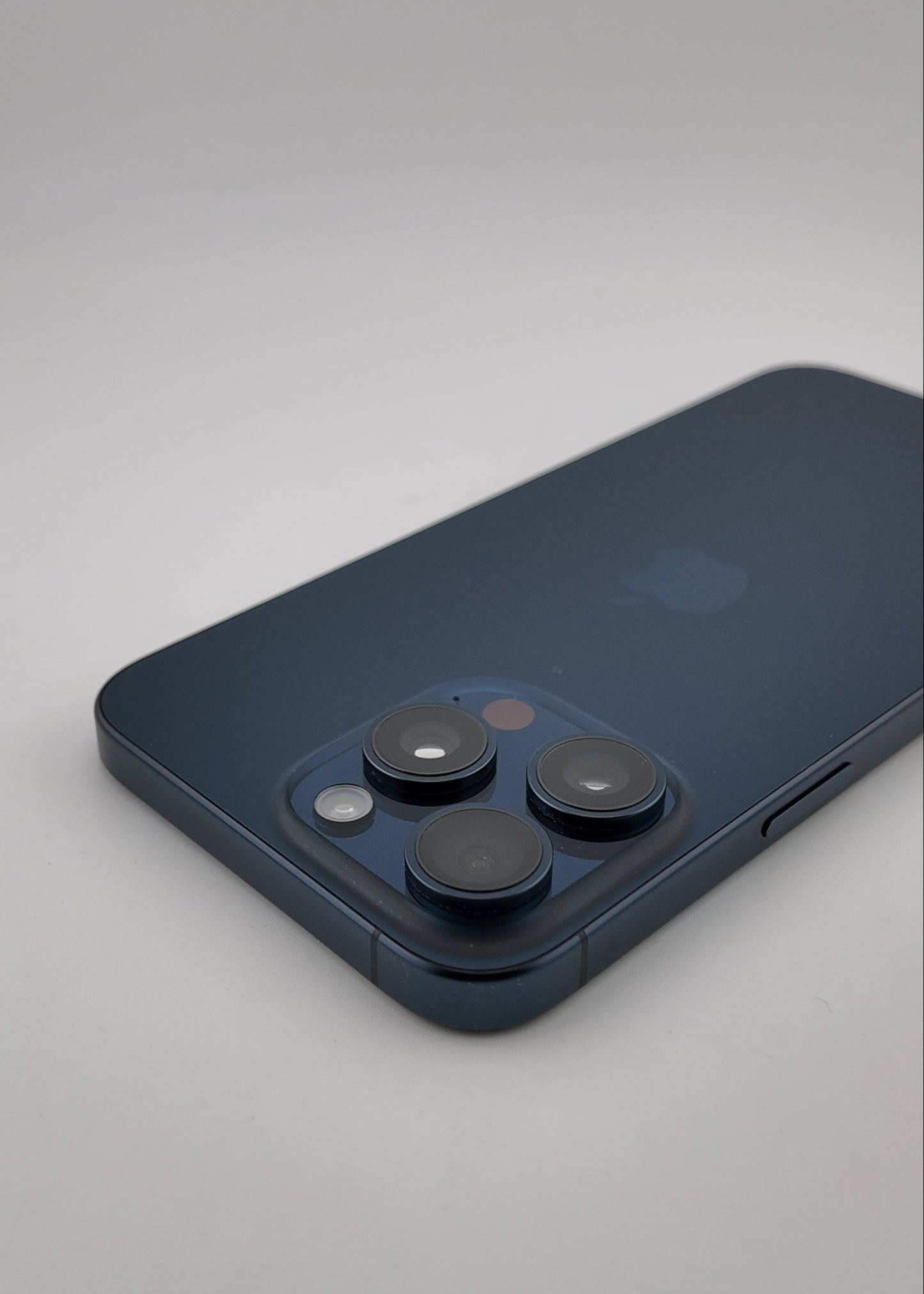 IPHONE 15 PRO MAX / AZUL TITANIO / 256GB