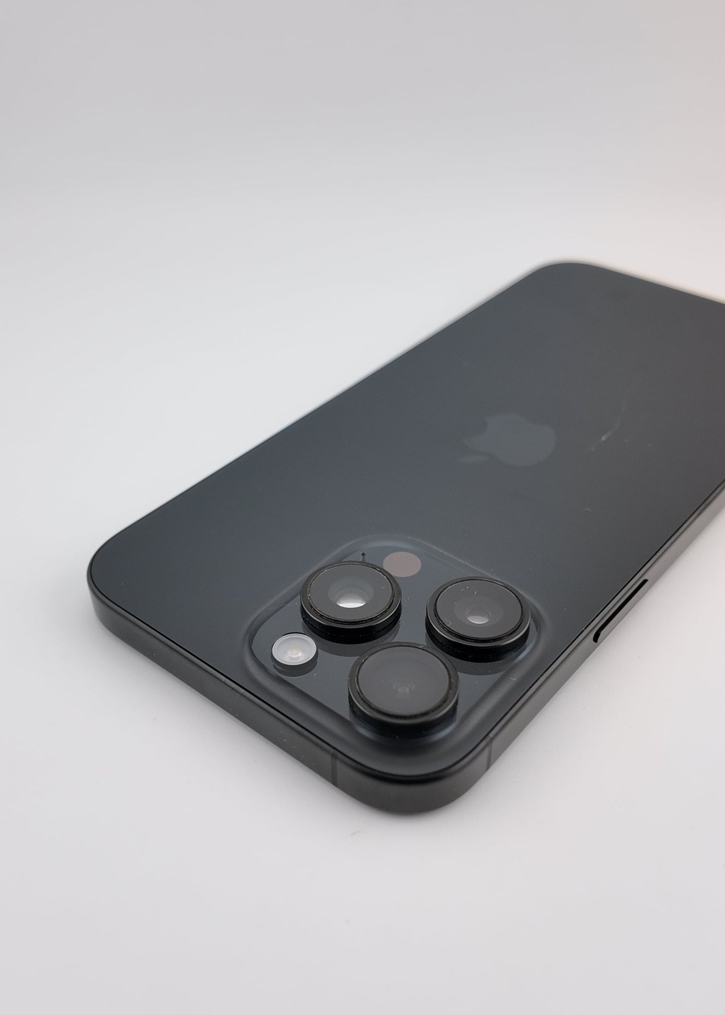 IPHONE 16 PRO MAX / NEGRO TITANIO / 256GB
