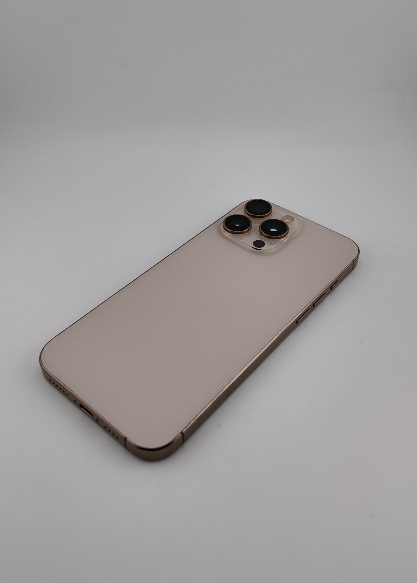 IPHONE 16 PRO MAX / DESIERTO TITANIO / 256GB.