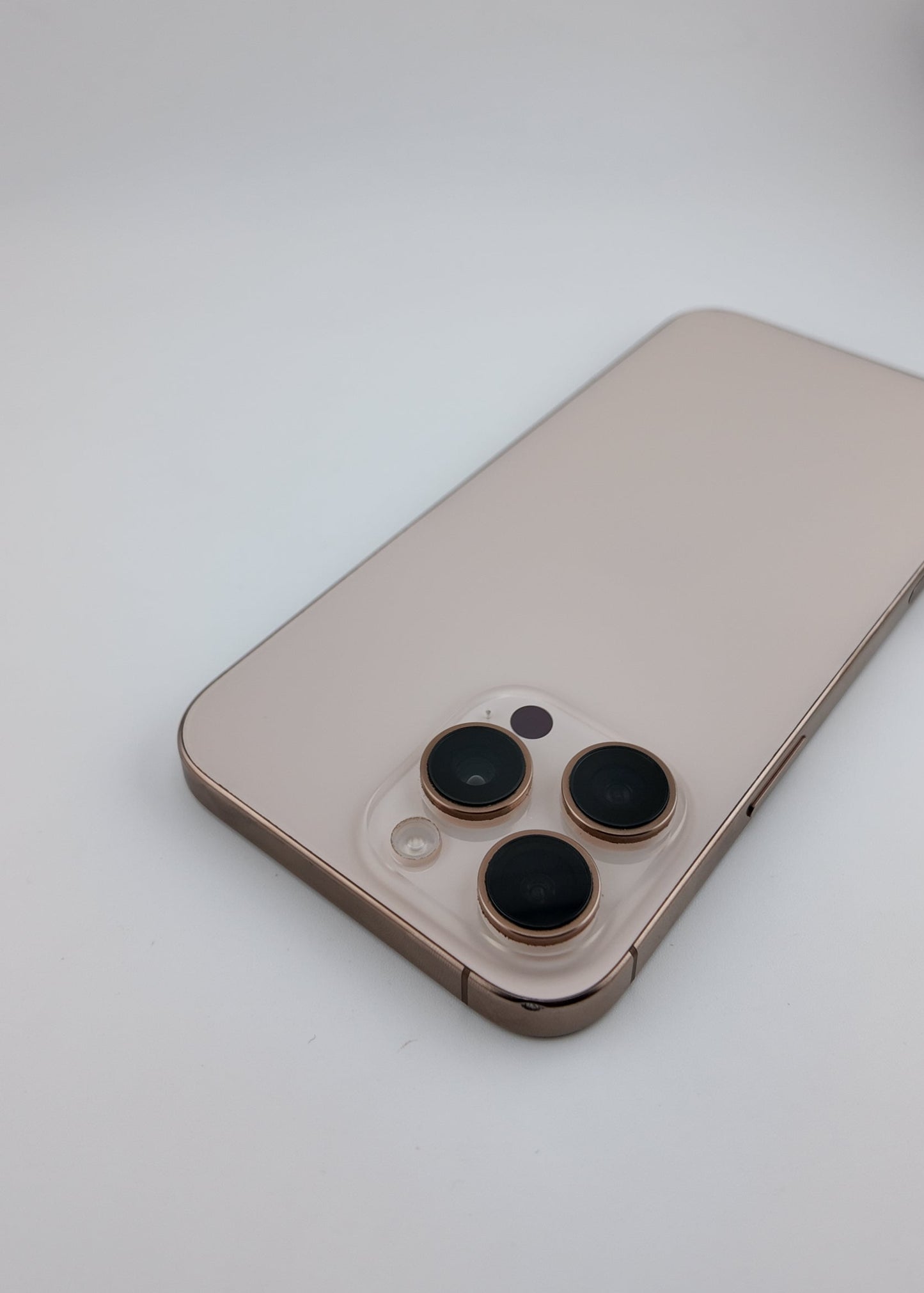 IPHONE 16 PRO MAX / DESIERTO TITANIO / 256GB.