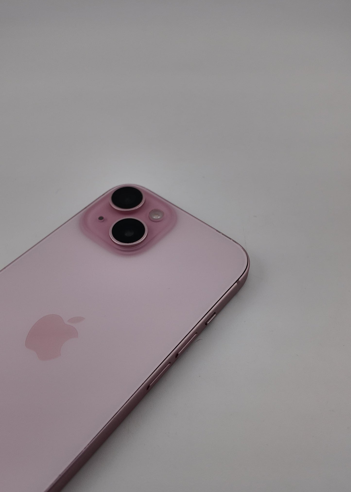 IPHONE 15 / ROSADO / 128GB
