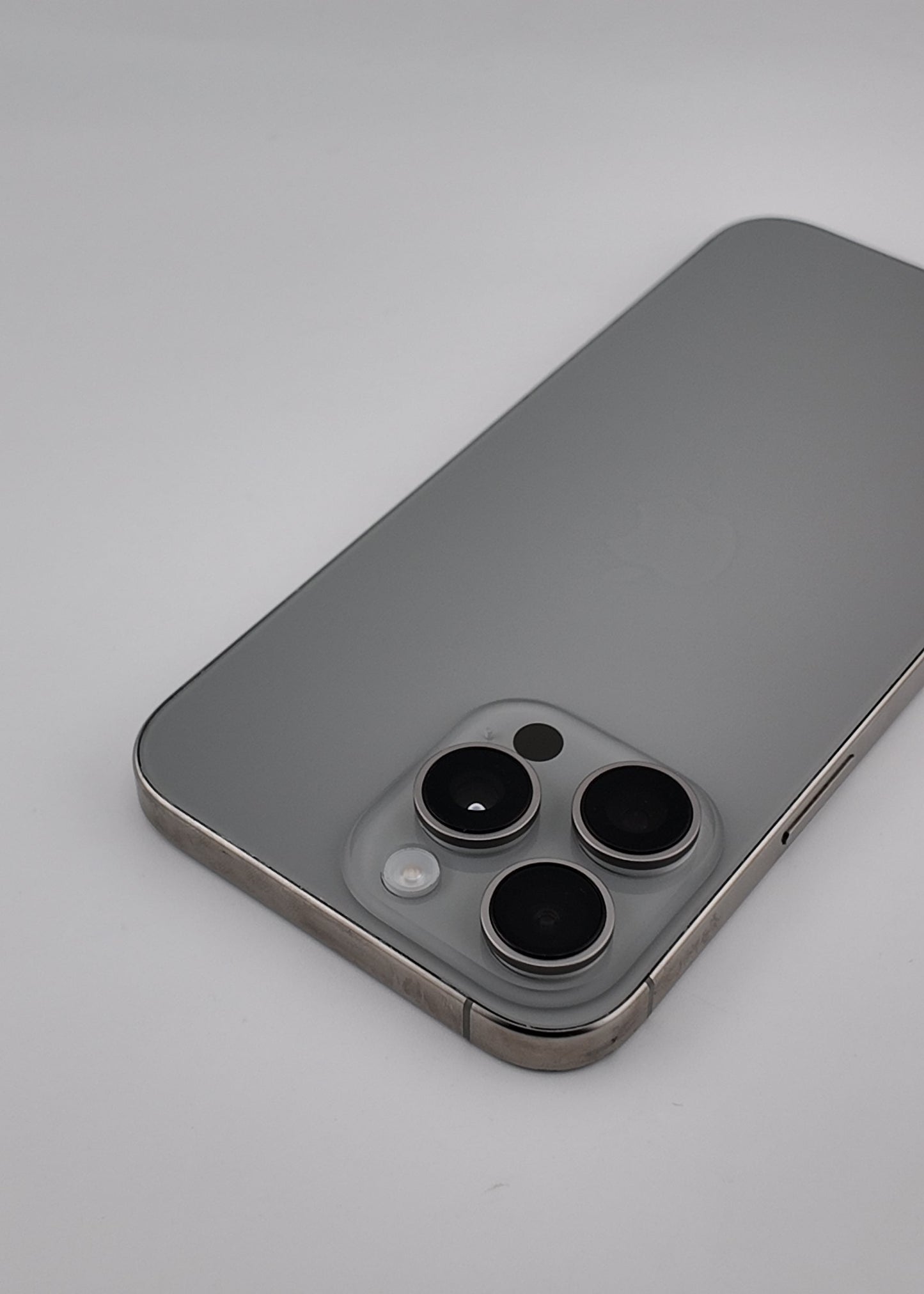 IPHONE 16 PRO MAX / NATURAL TITANIO / 256GB