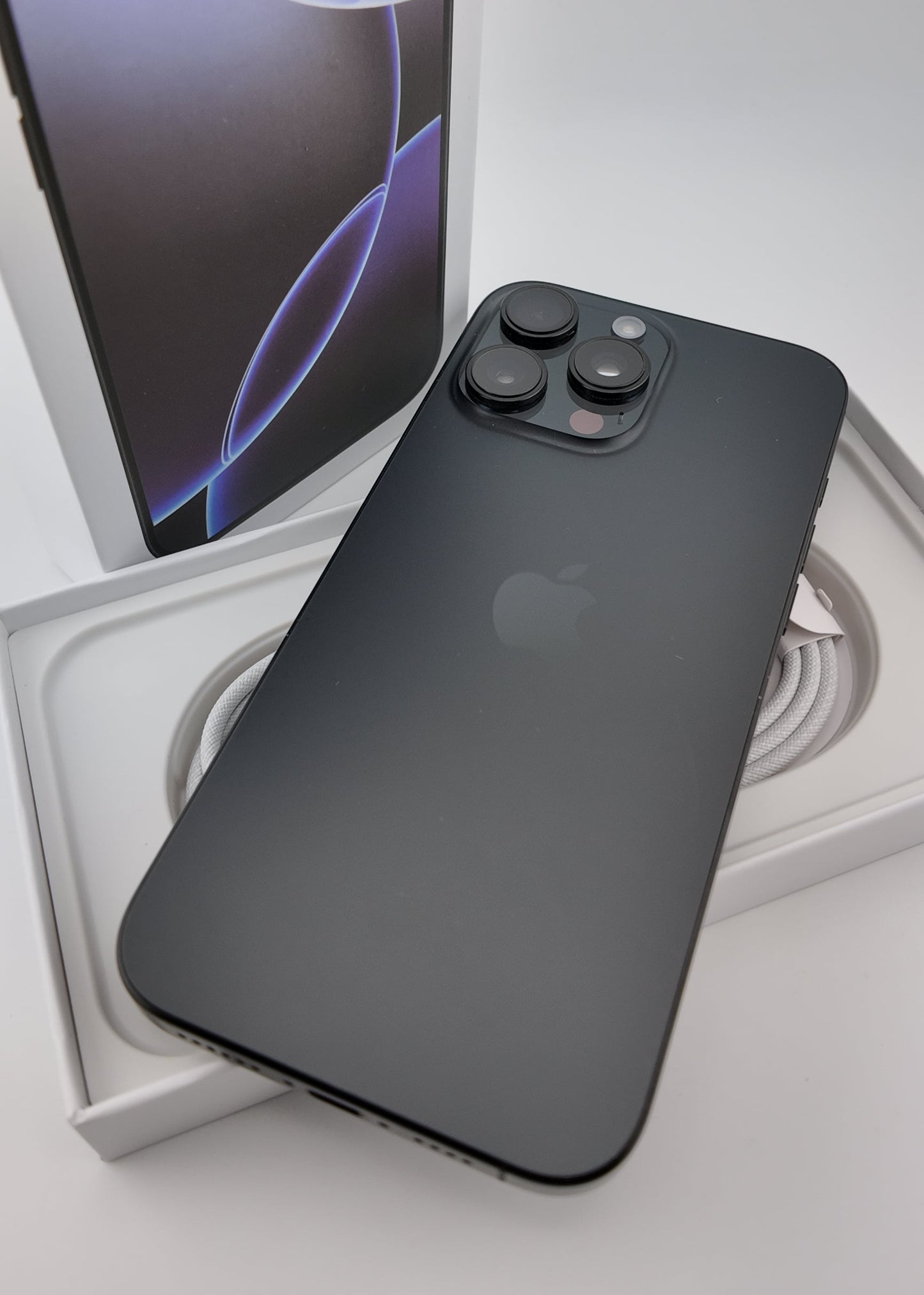 IPHONE 16 PRO MAX / NEGRO TITANIO / 256GB