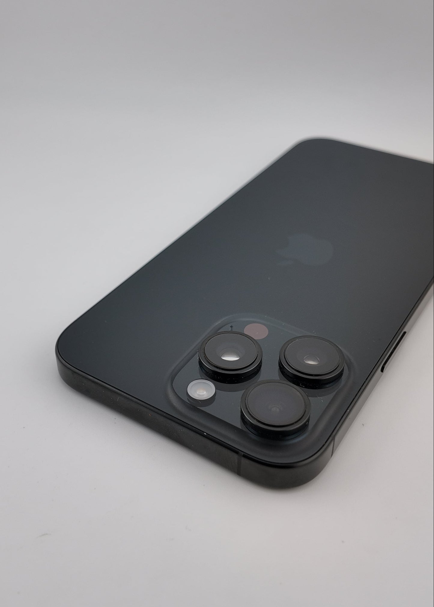 IPHONE 16 PRO MAX / NEGRO TITANIO / 256GB