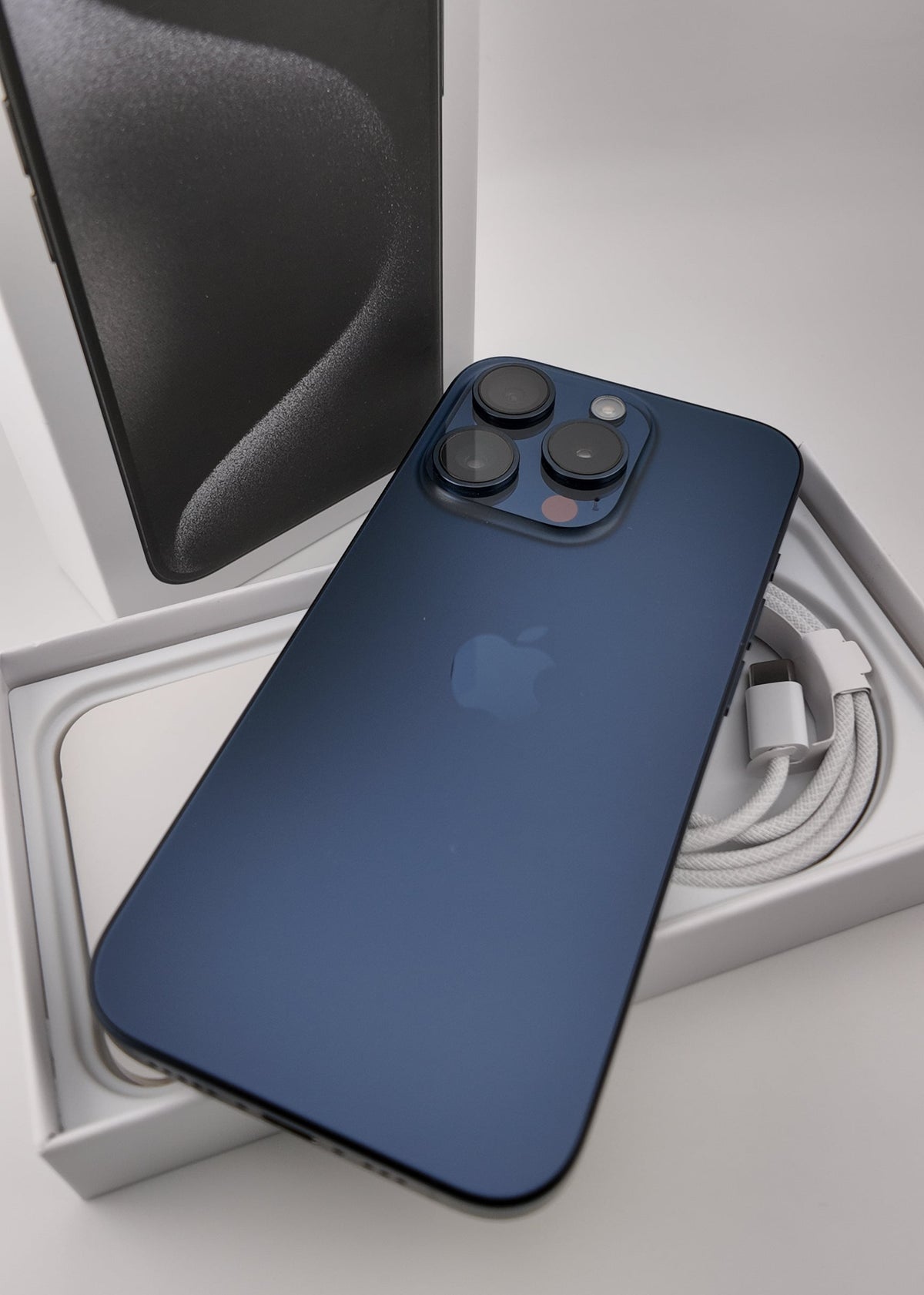 IPHONE 15 PRO / AZUL TITANIO / 128GB