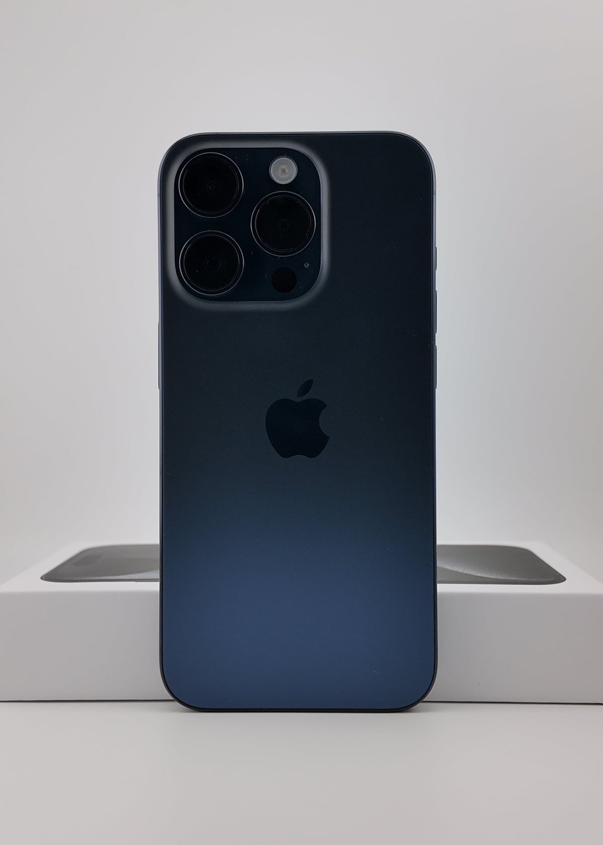 IPHONE 15 PRO / AZUL TITANIO / 128GB