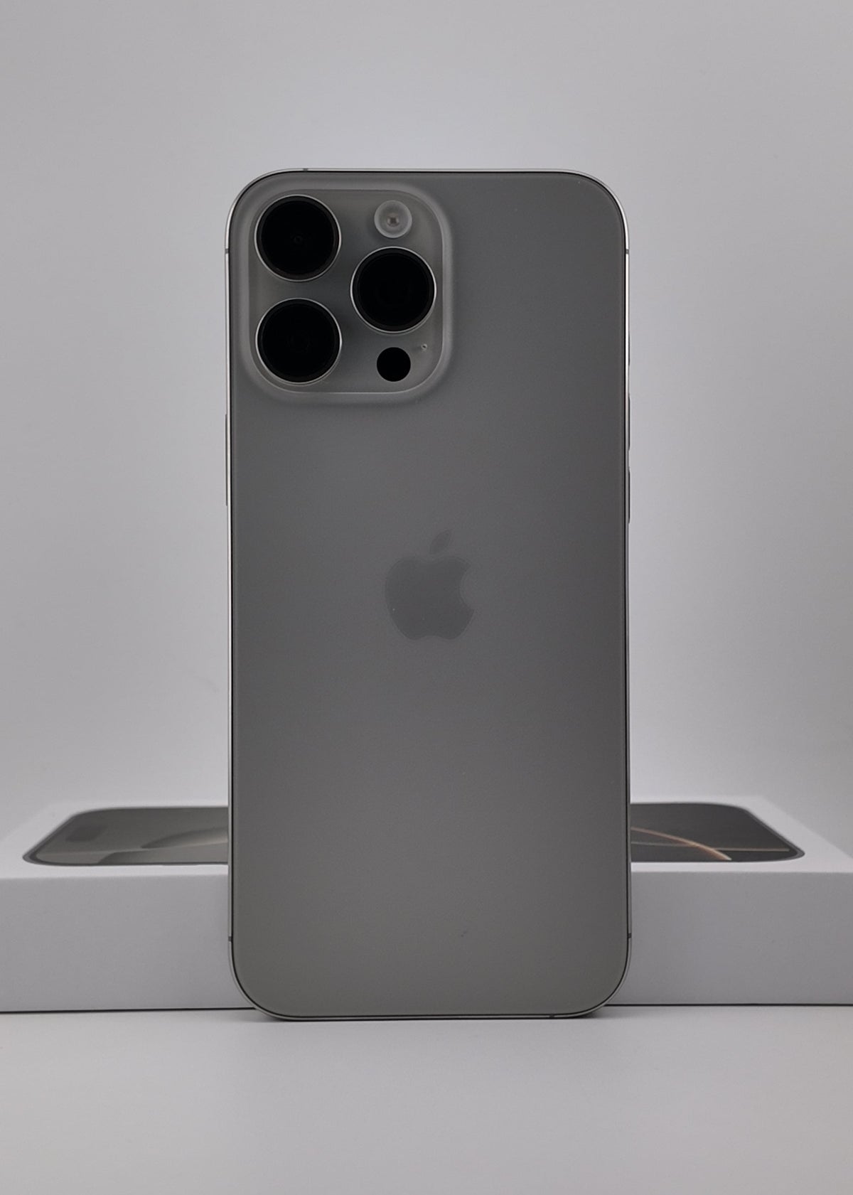 IPHONE 16 PRO MAX / NATURAL TITANIO / 256GB