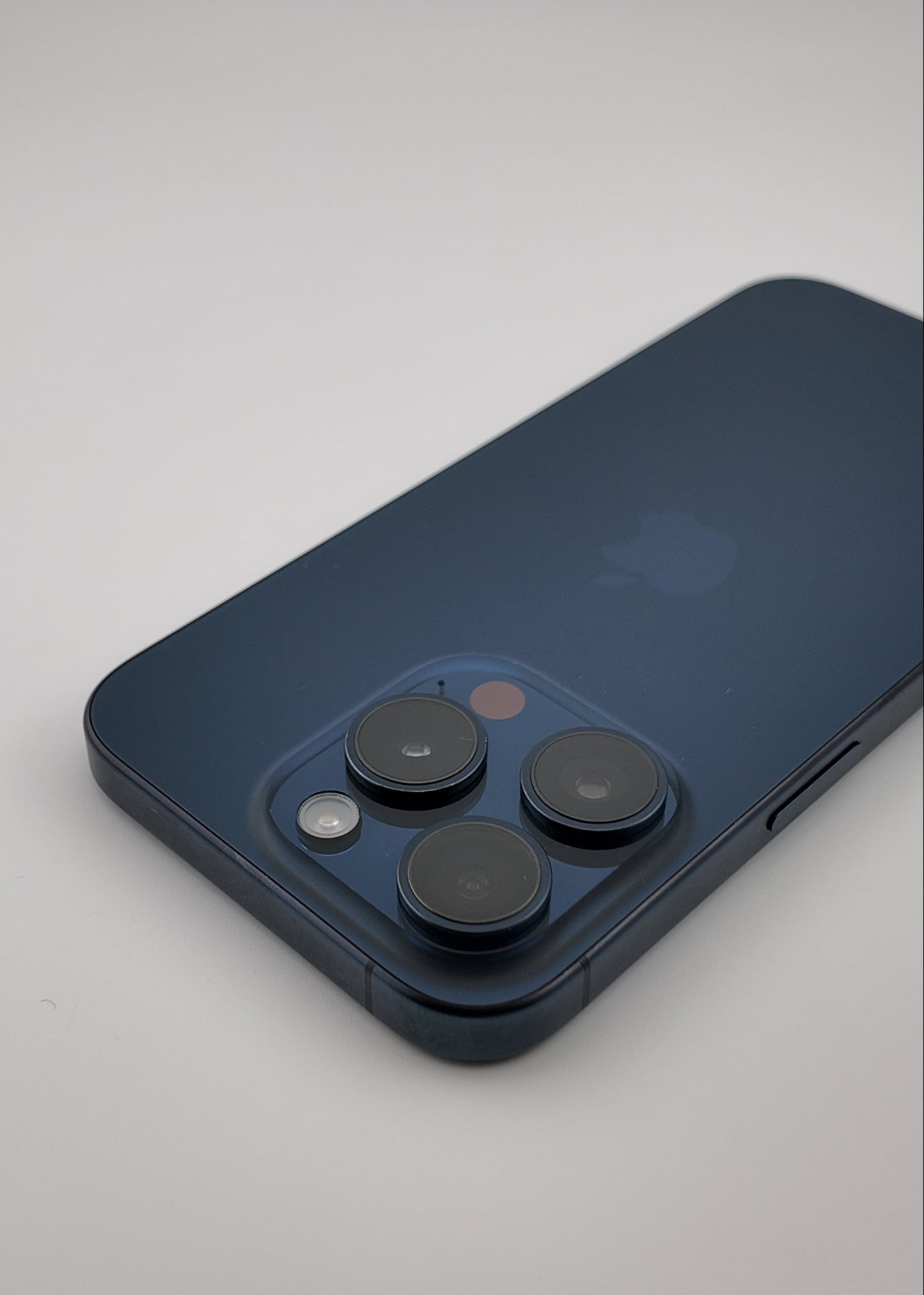 IPHONE 15 PRO / AZUL TITANIO / 128GB