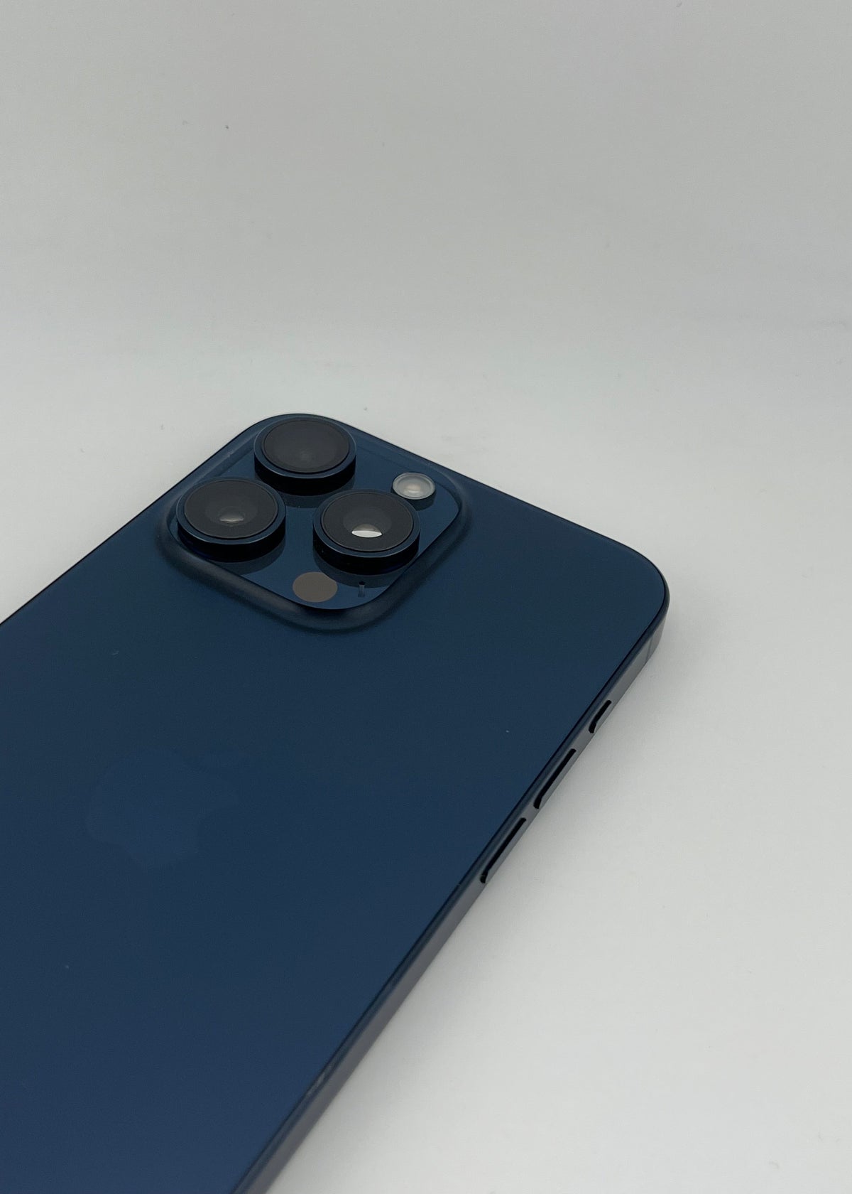 IPHONE 15 PRO MAX / AZUL TITANIO / 256GB