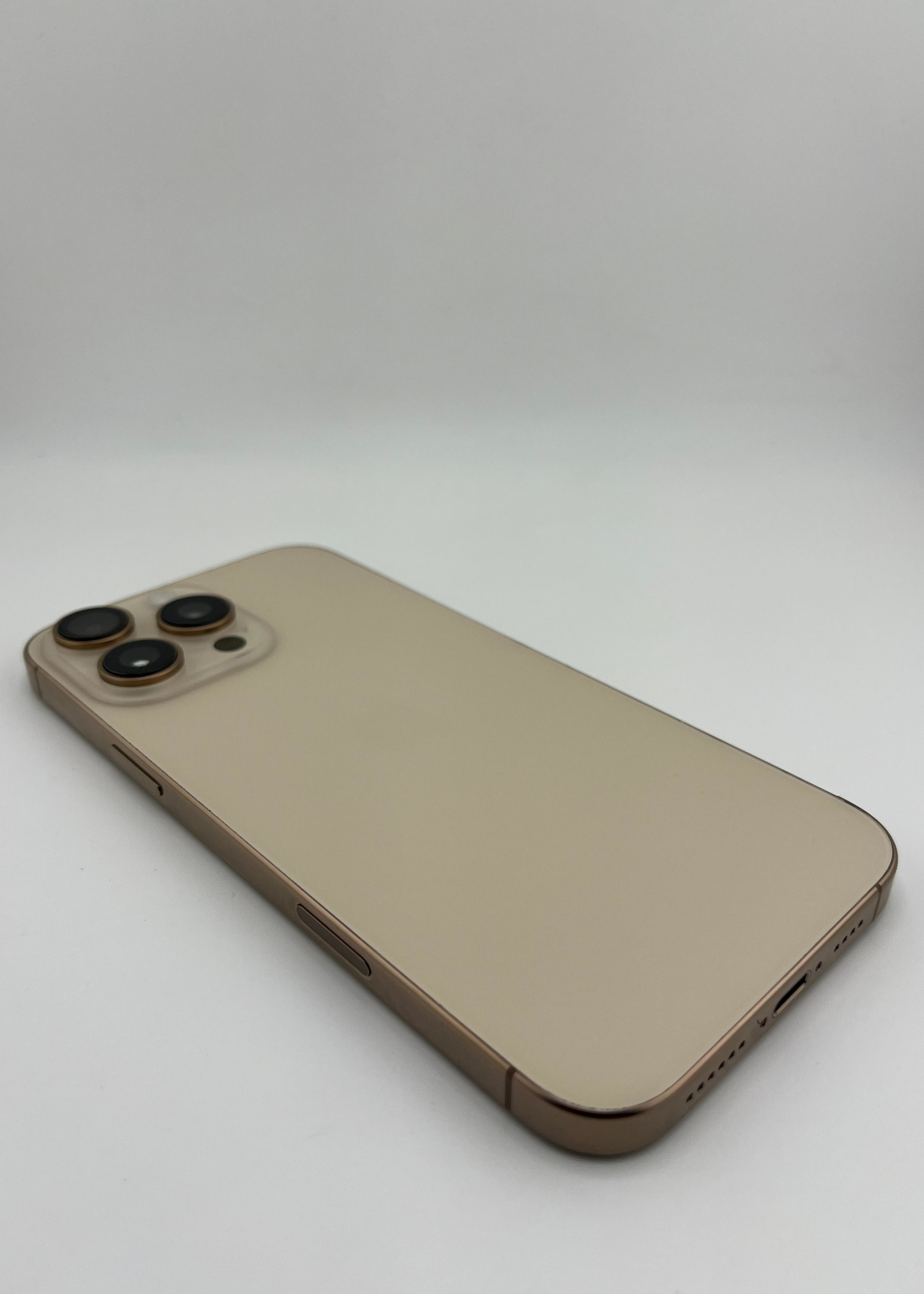 IPHONE 16 PRO MAX / DESIERTO TITANIO / 256GB