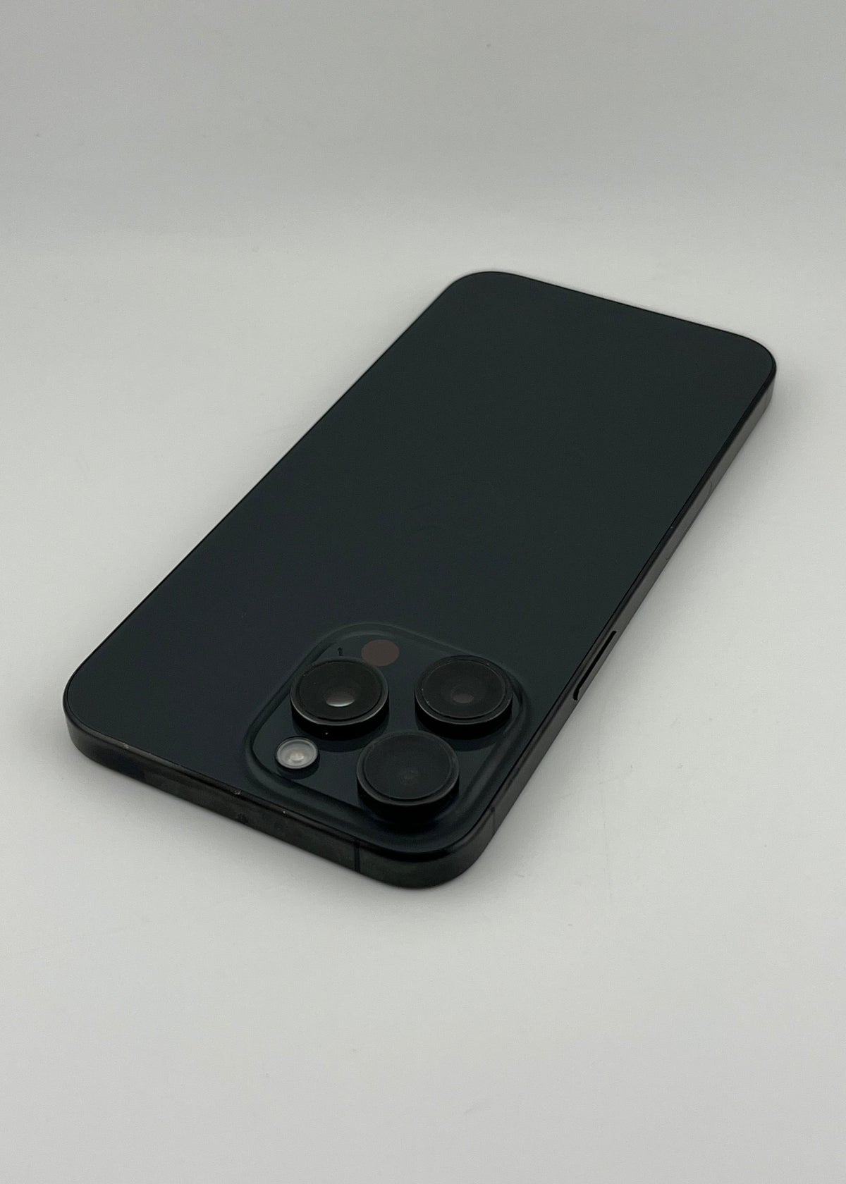 IPHONE 15 PRO MAX / NEGRO TITANIO / 256GB