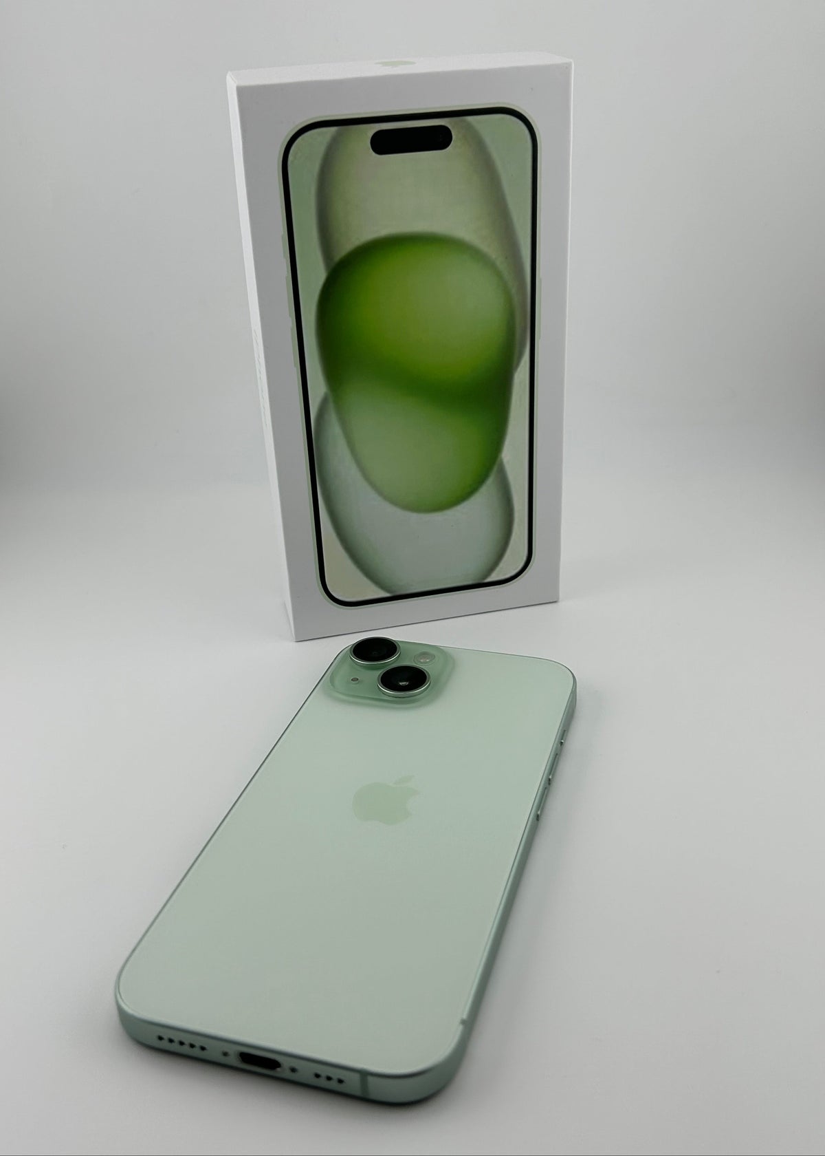 IPHONE 15 / VERDE / 128GB