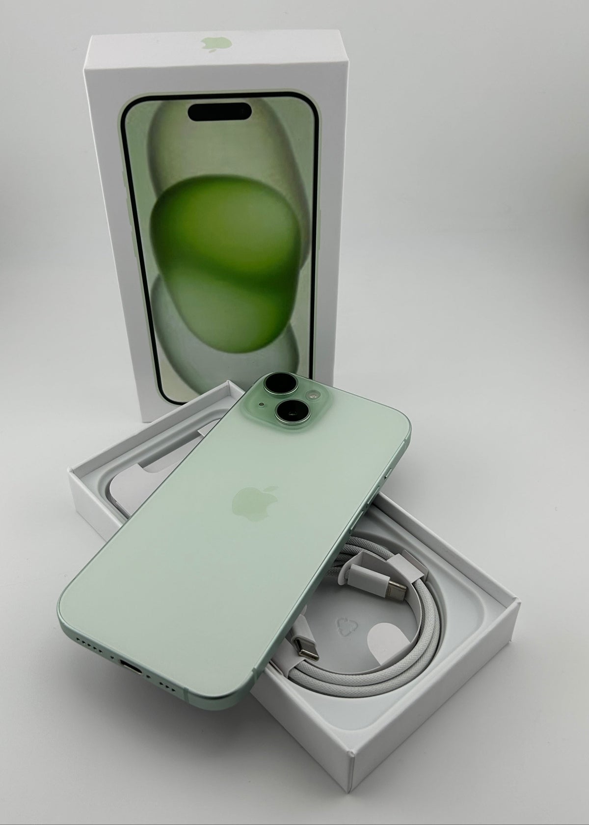 IPHONE 15 / VERDE / 128GB