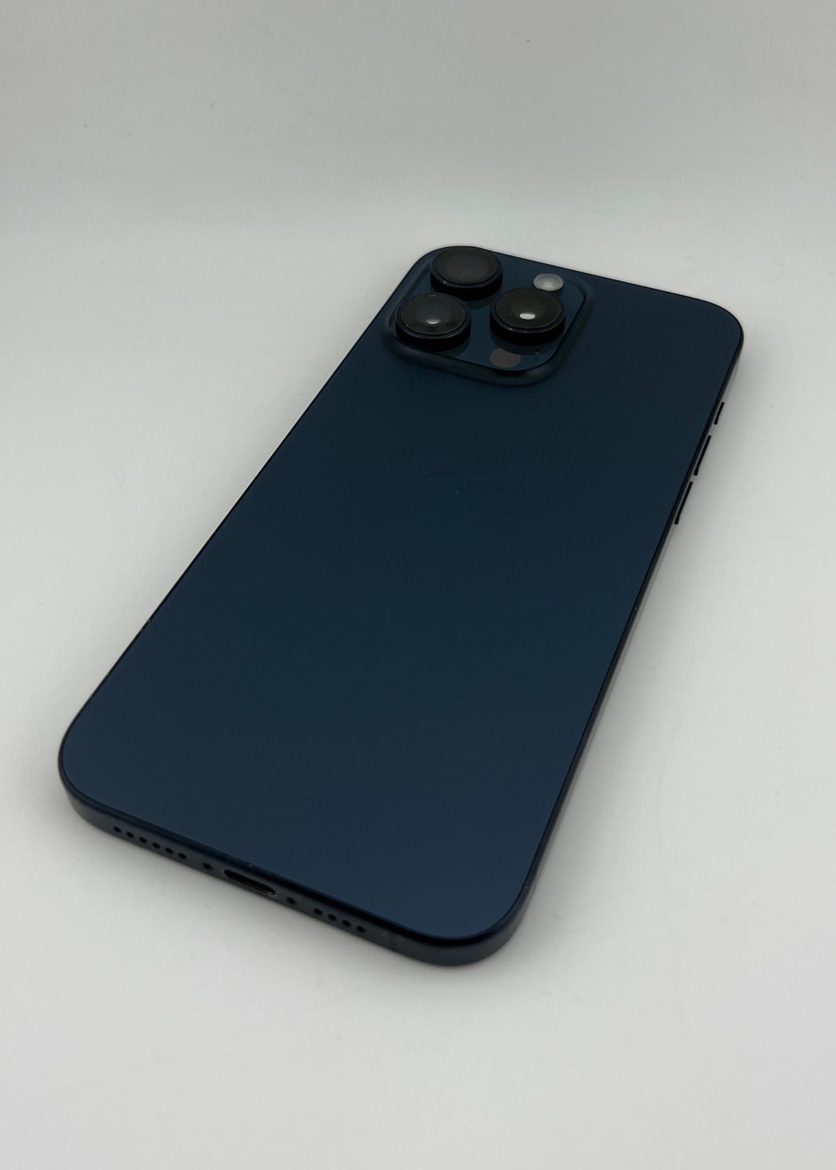 IPHONE 15 PRO MAX / AZUL TITANIO / 256GB