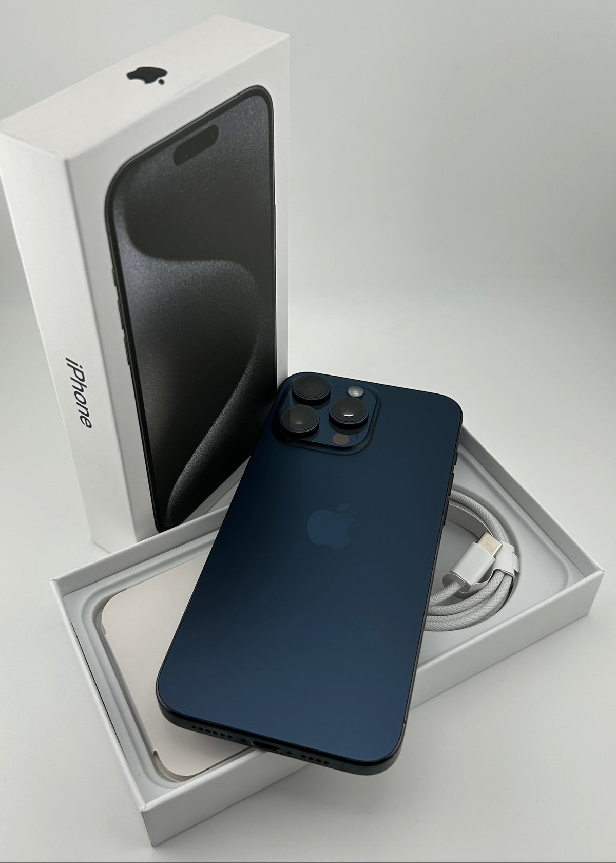 IPHONE 15 PRO MAX / AZUL TITANIO / 512GB