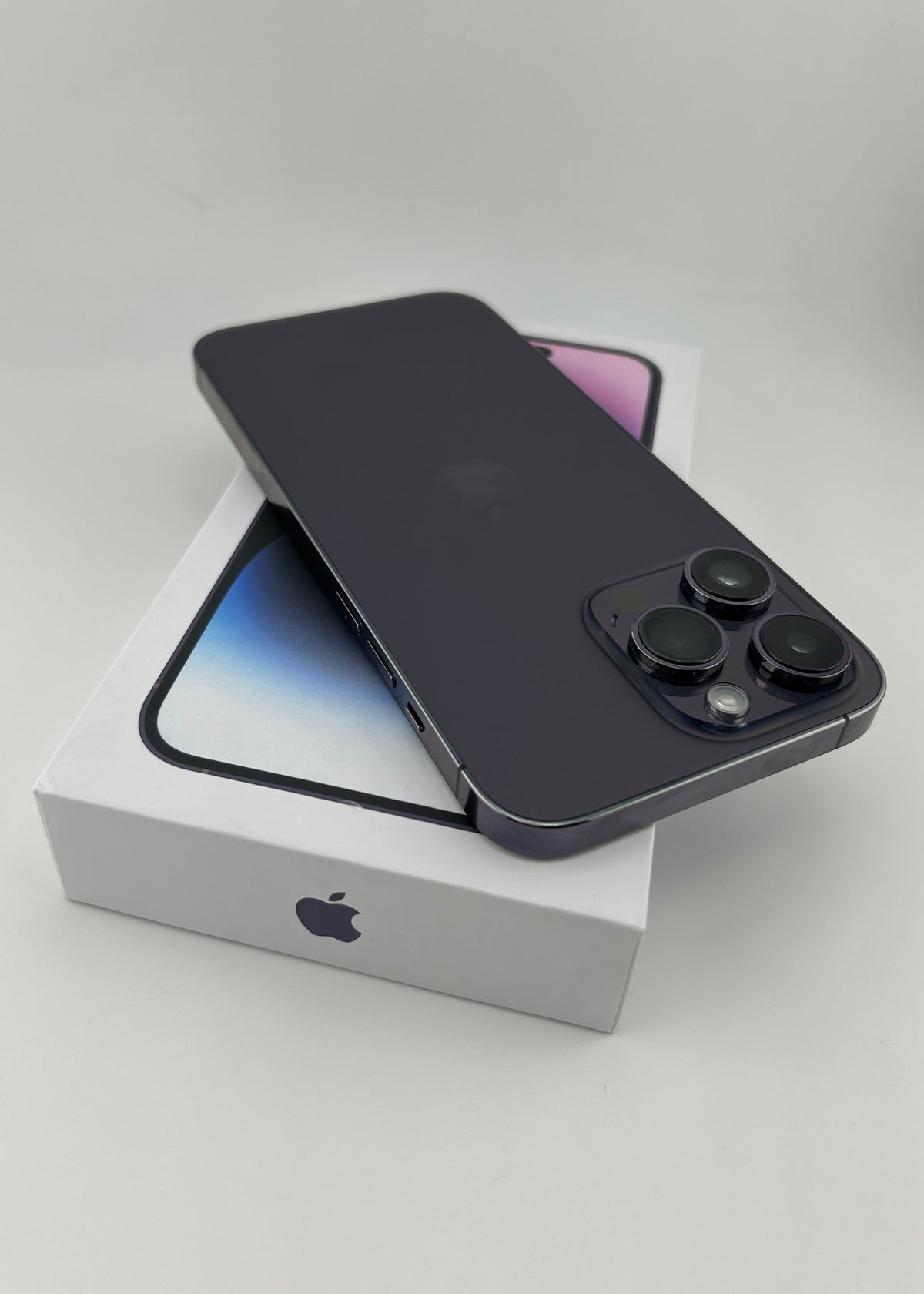 IPHONE 14 PRO MAX / MORADO OSCURO / 128GB