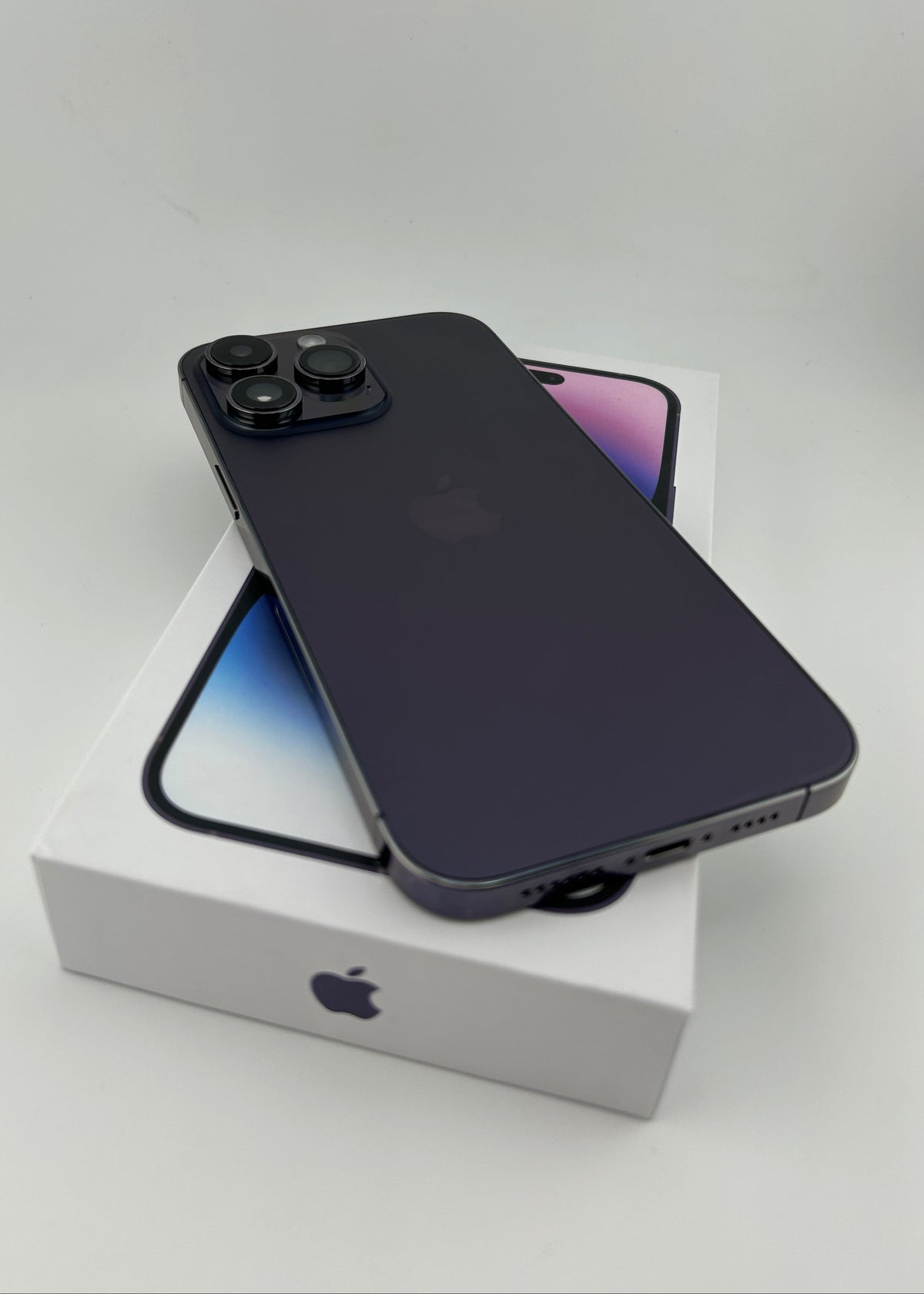 IPHONE 14 PRO MAX / MORADO OSCURO / 128GB