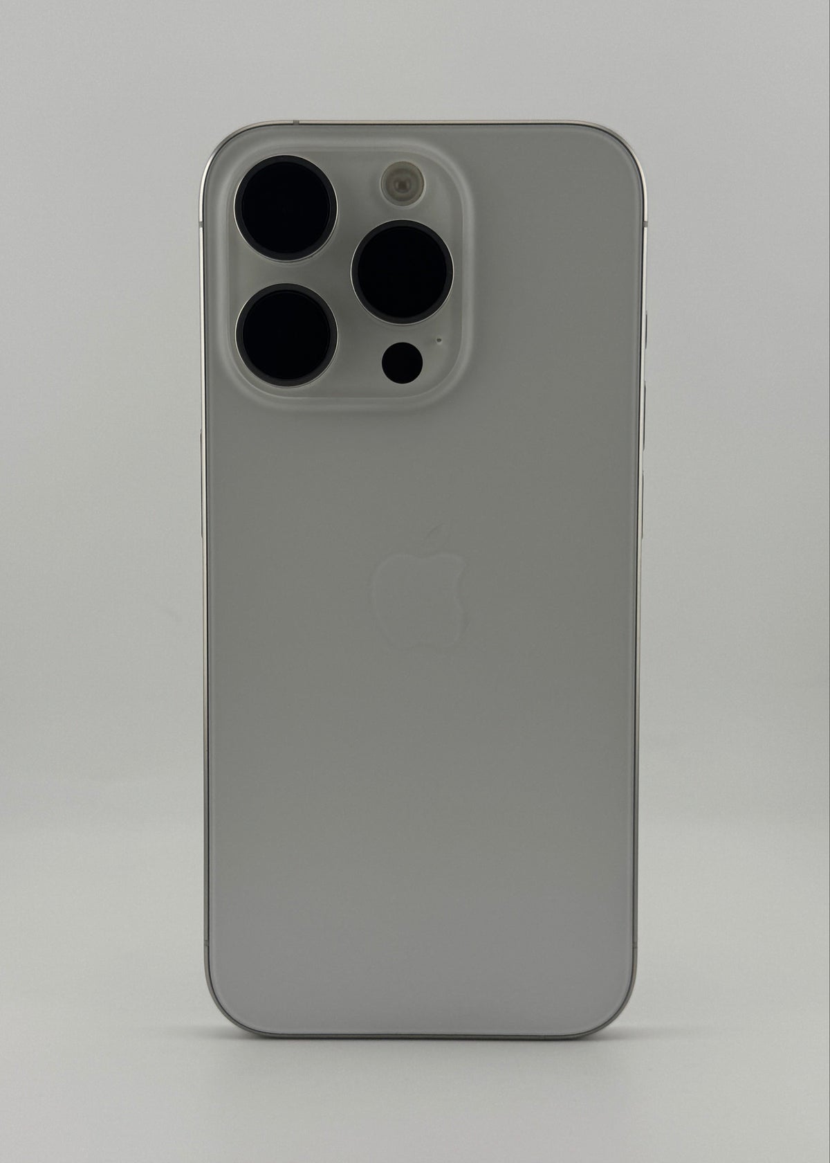 IPHONE 15 PRO / BLANCO TITANIO / 256GB