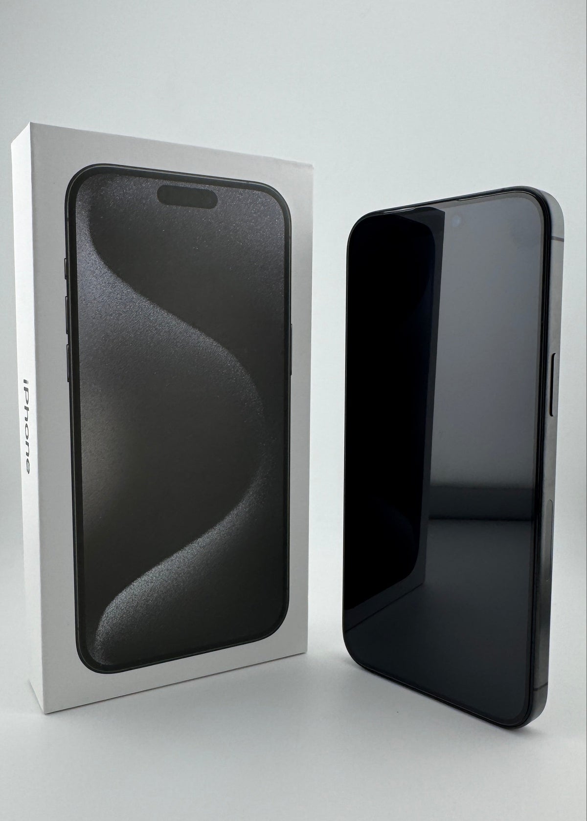 IPHONE 15 PRO MAX / NEGRO TITANIO / 512GB