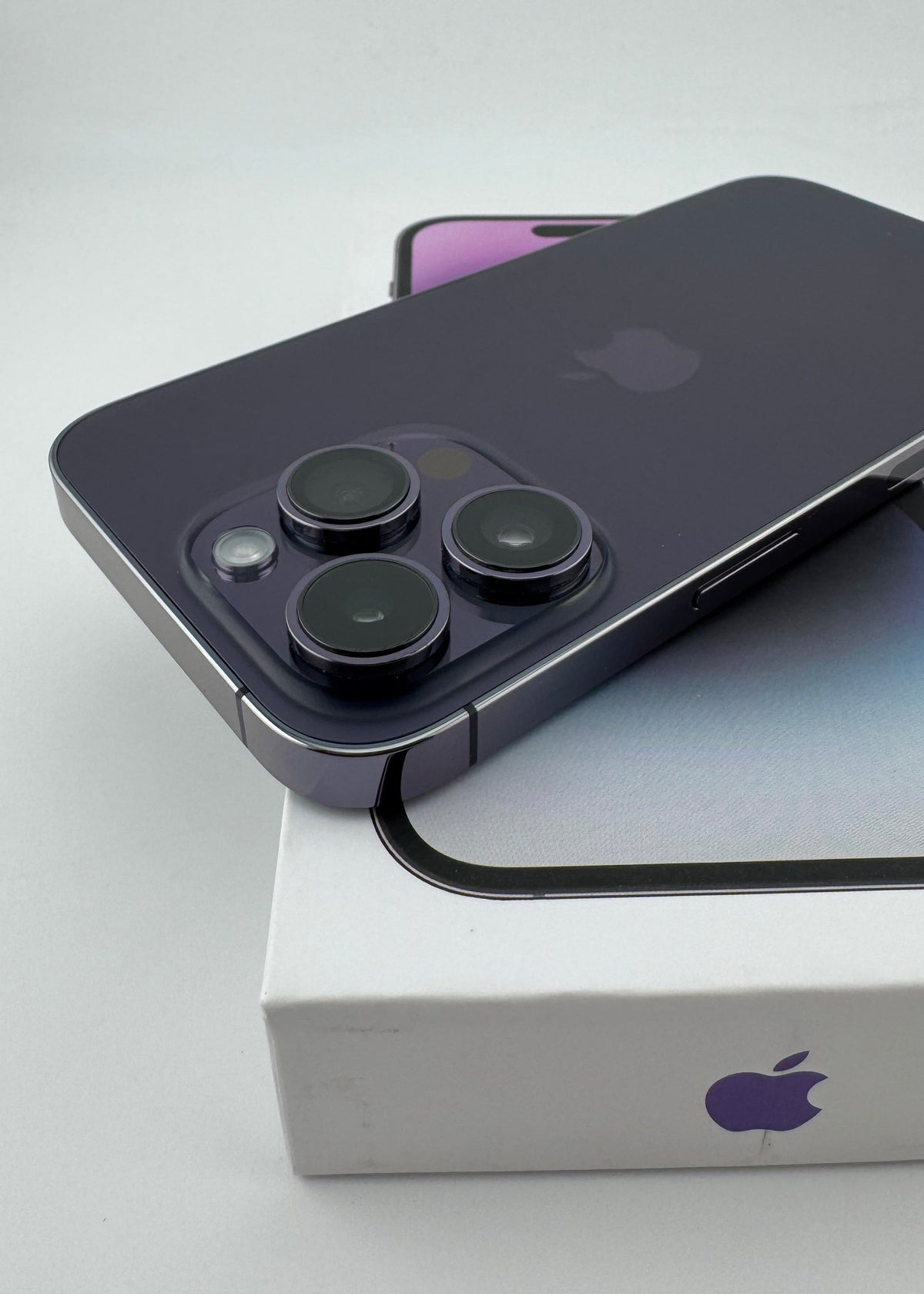 IPHONE 14 PRO / MORADO OSCURO / 128GB