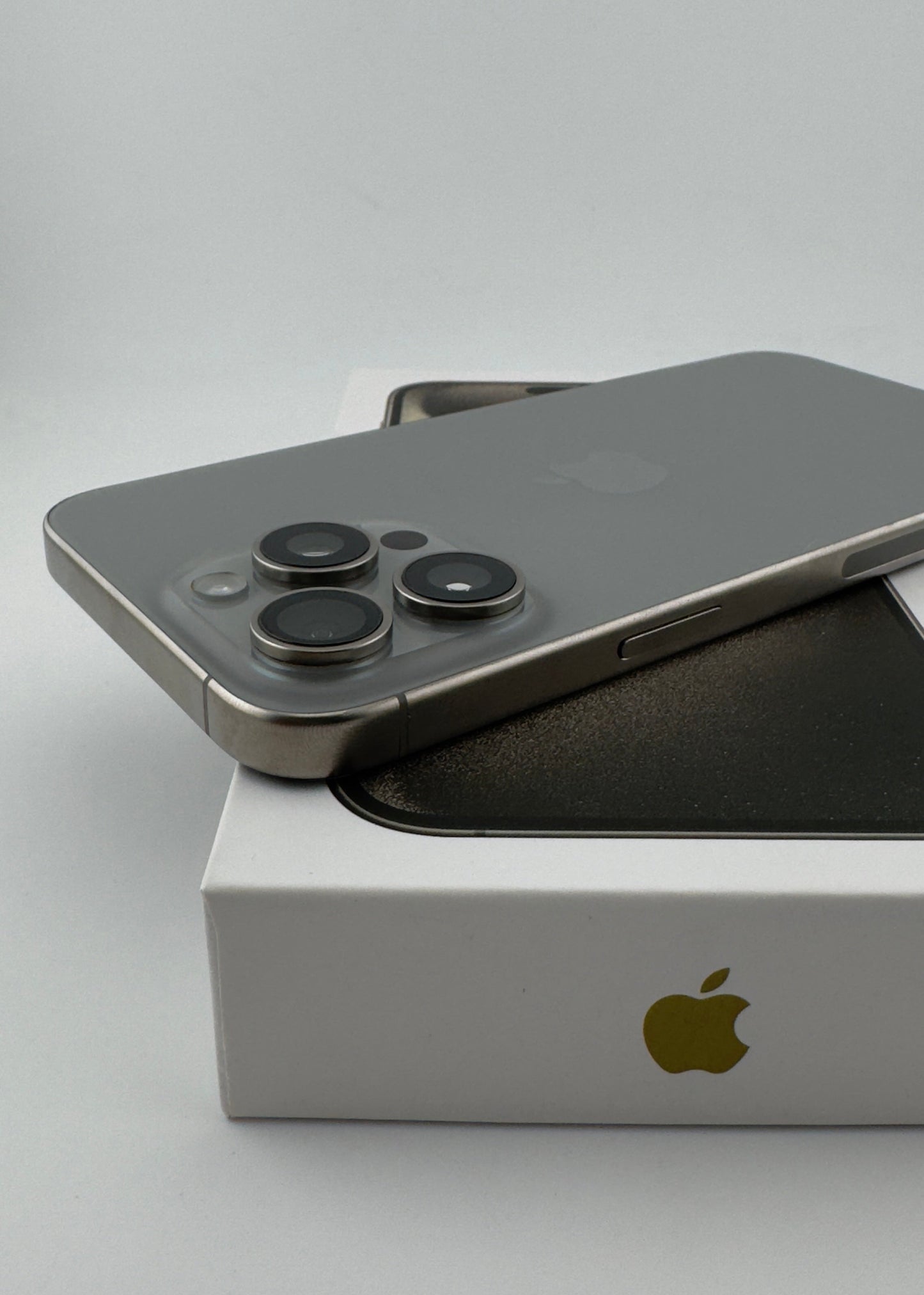 IPHONE 15 PRO MAX / NATURAL TITANIO / 512GB
