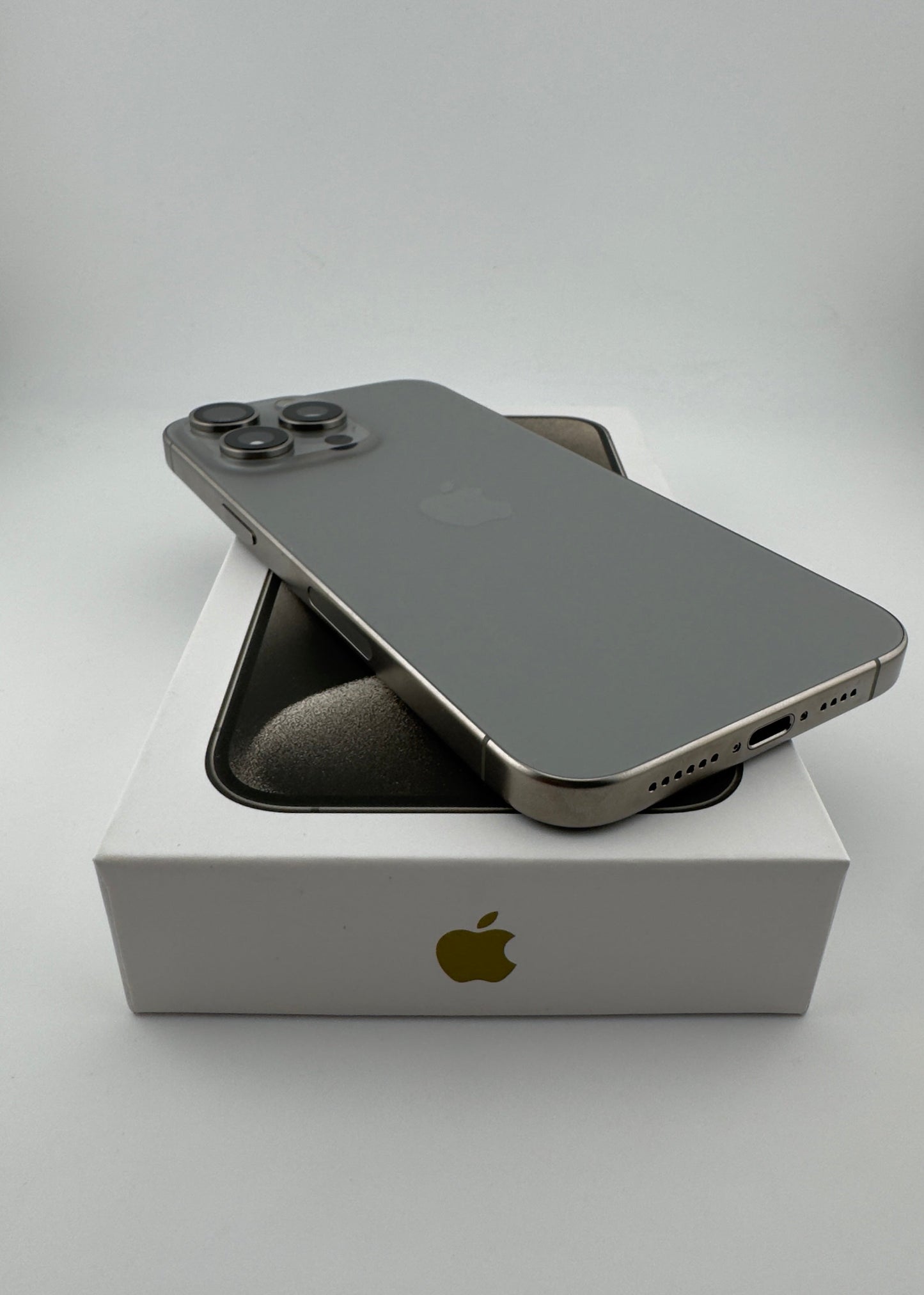 IPHONE 15 PRO MAX / NATURAL TITANIO / 512GB