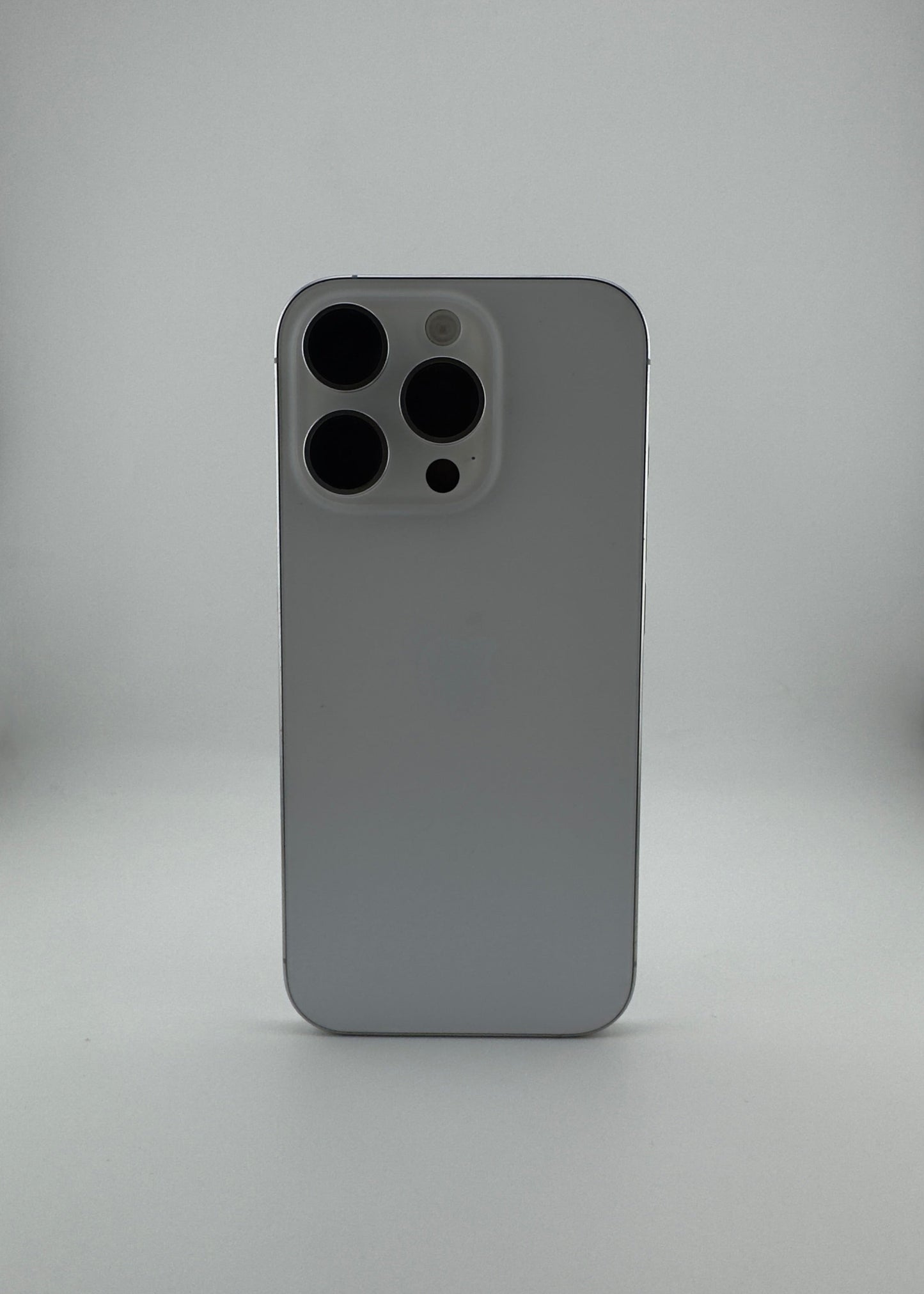 IPHONE 16 PRO / BLANCO TITANIO / 128GB