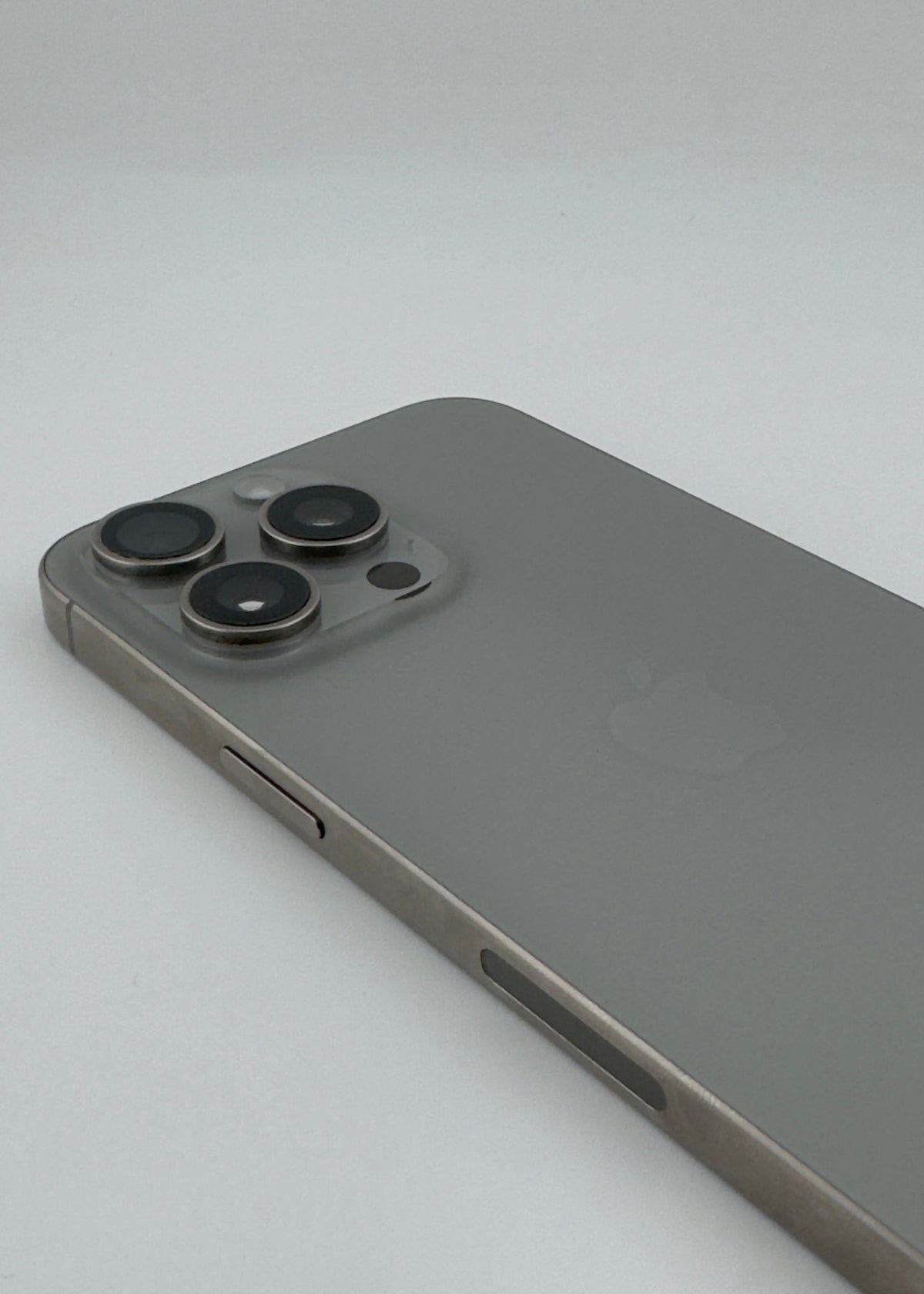 IPHONE 15 PRO MAX/ NATURAL TITANIO / 256GB
