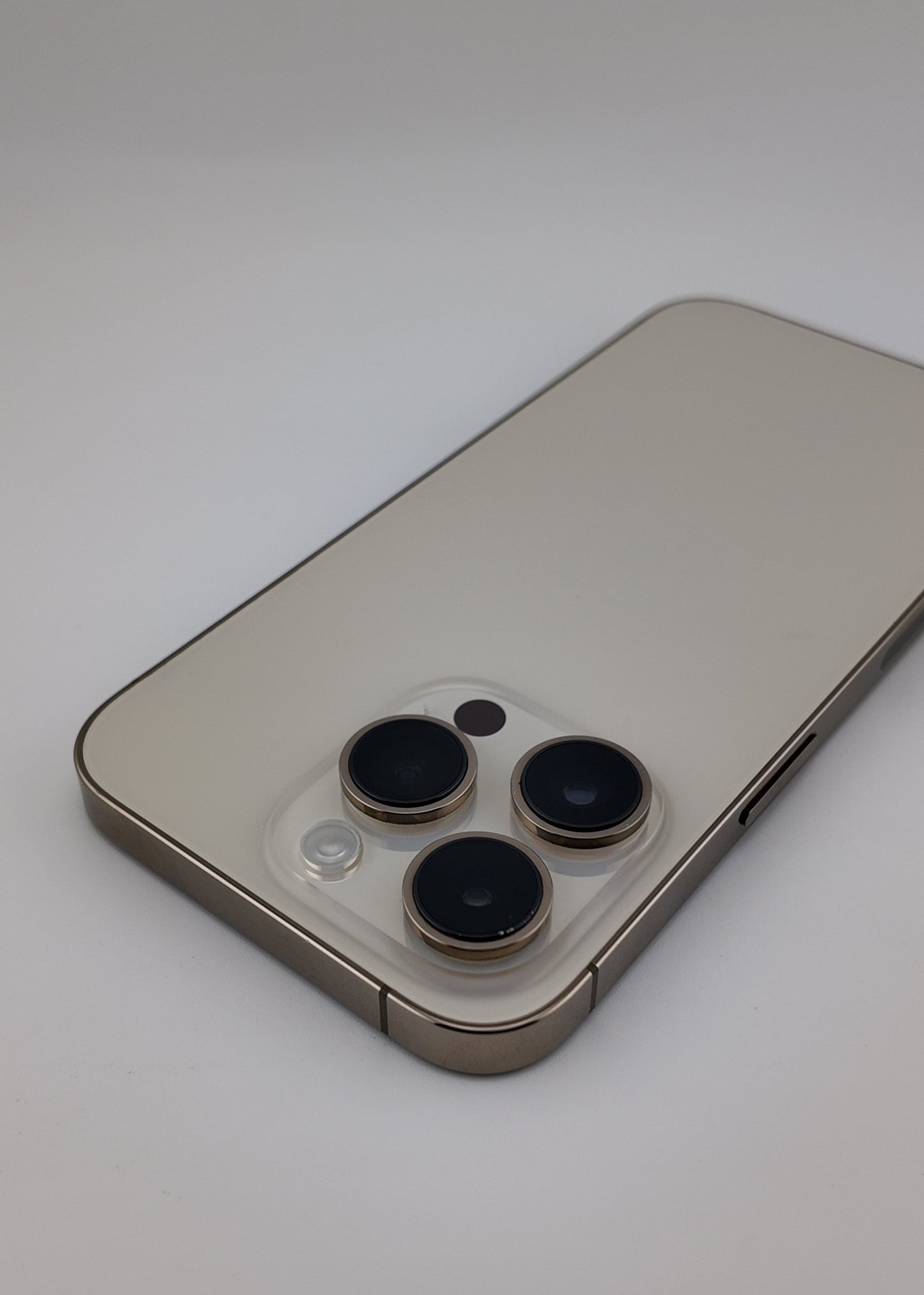 IPHONE 14 PRO / DORADO / 512GB