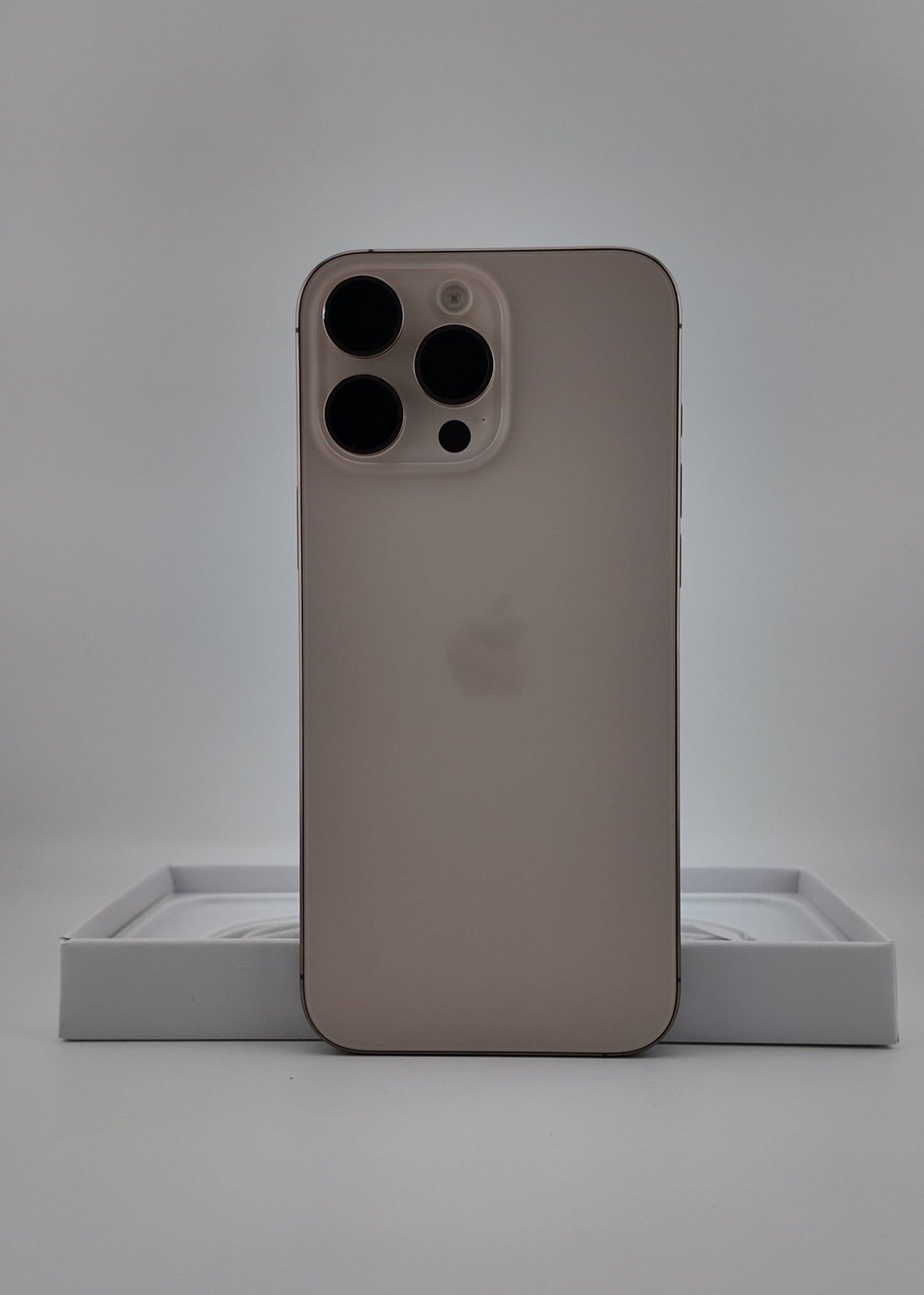 IPHONE 16 PRO MAX / DESIERTO TITANIO / 256GB