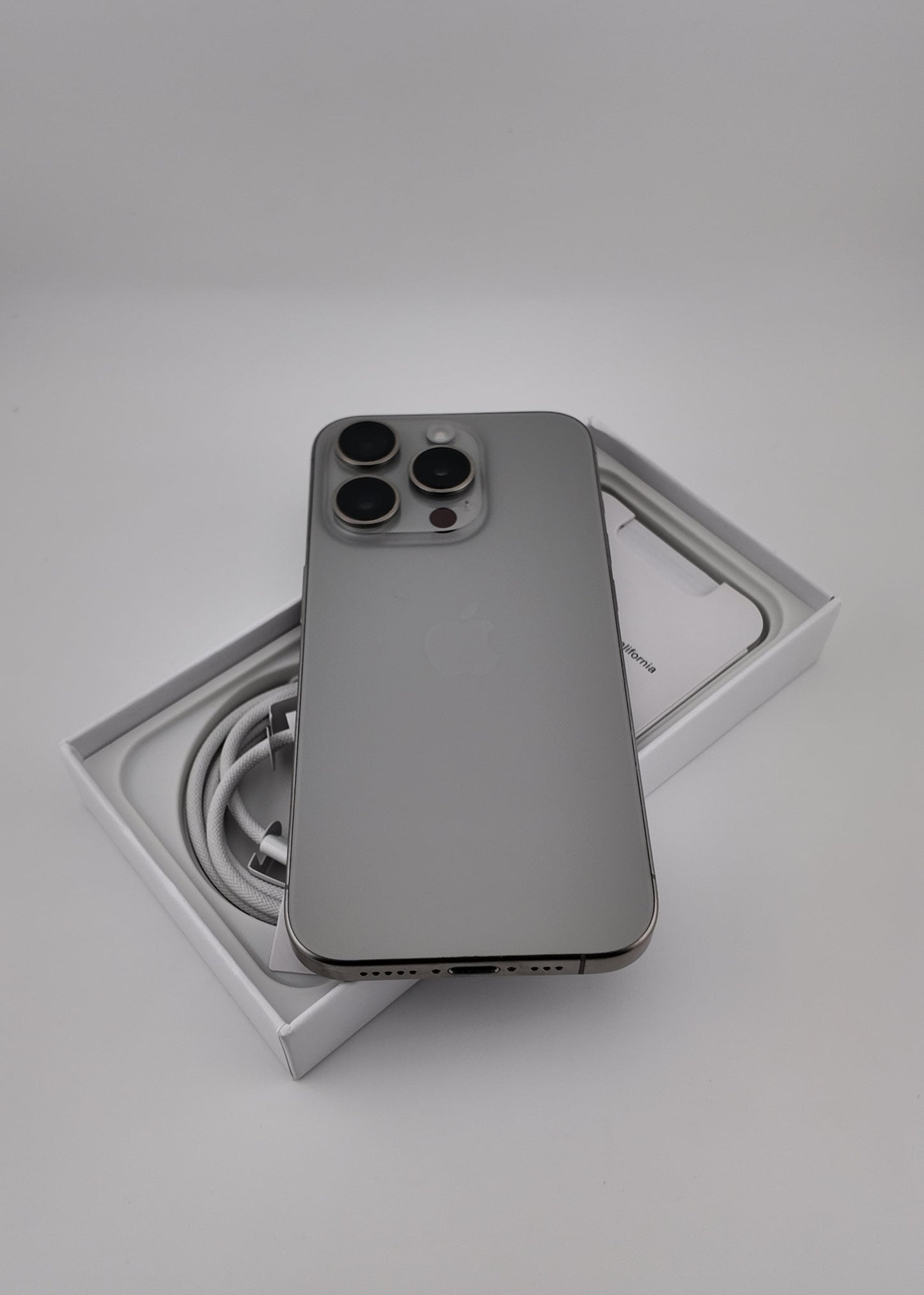 IPHONE 15 PRO / NATURAL TITANIO / 256GB